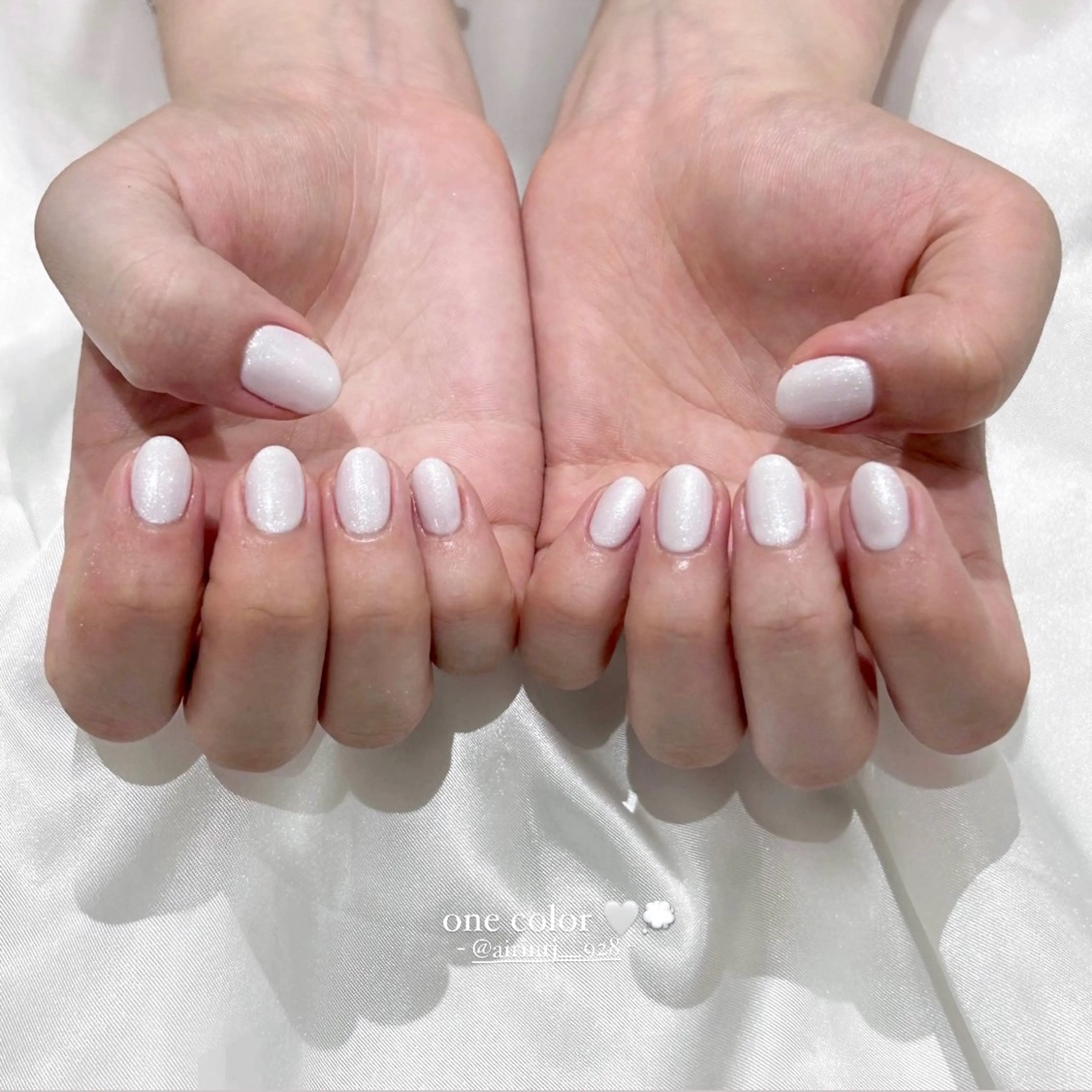 ネイル ラメ(グリッター) ハンドネイル 𝗮𝗶𝗿𝗶 🌙のネイルデザイン