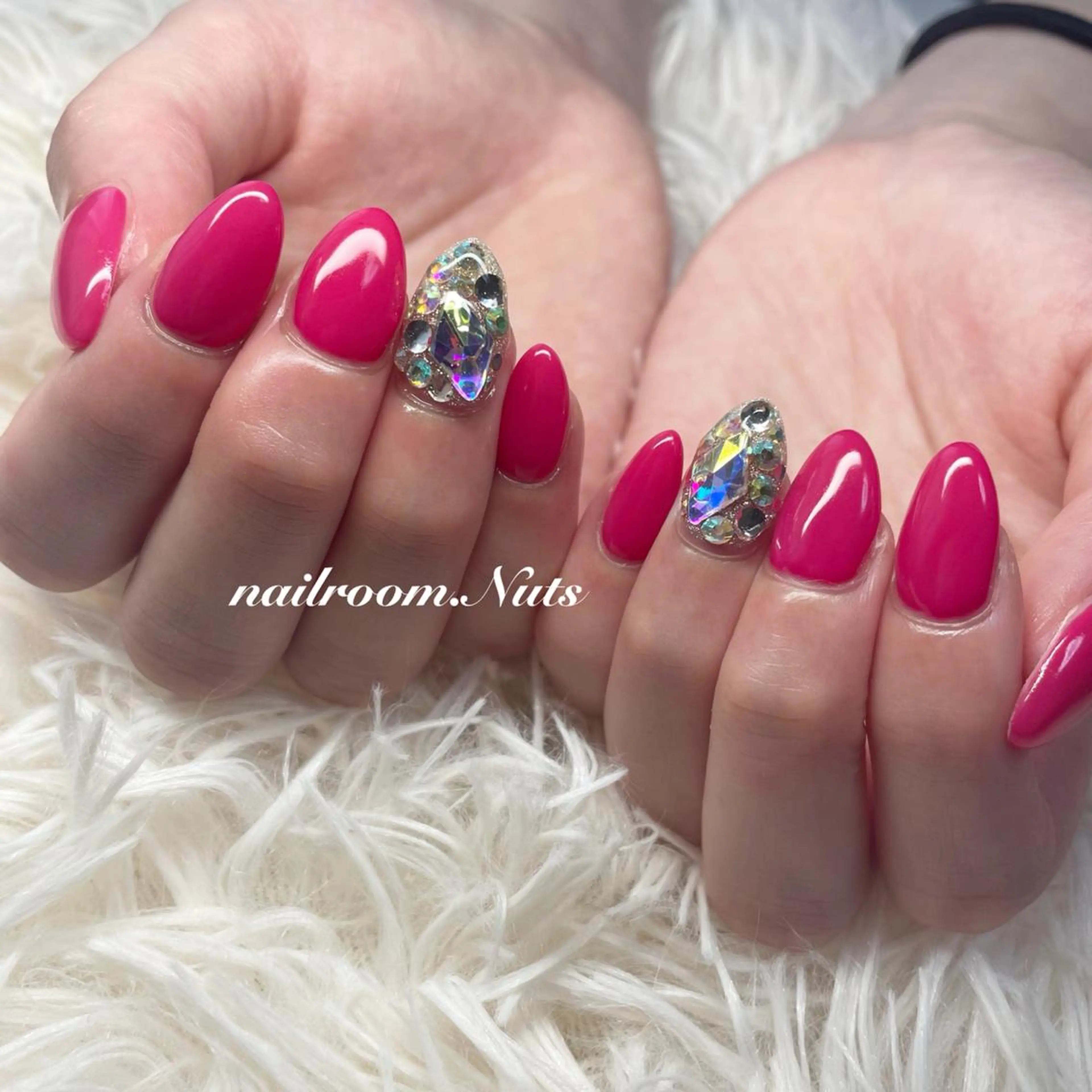 初回他店オフ無料✨Hand【2本ジェルアートし放題コース】（その他4本ずつはワンカラーorグラデーション）の写真