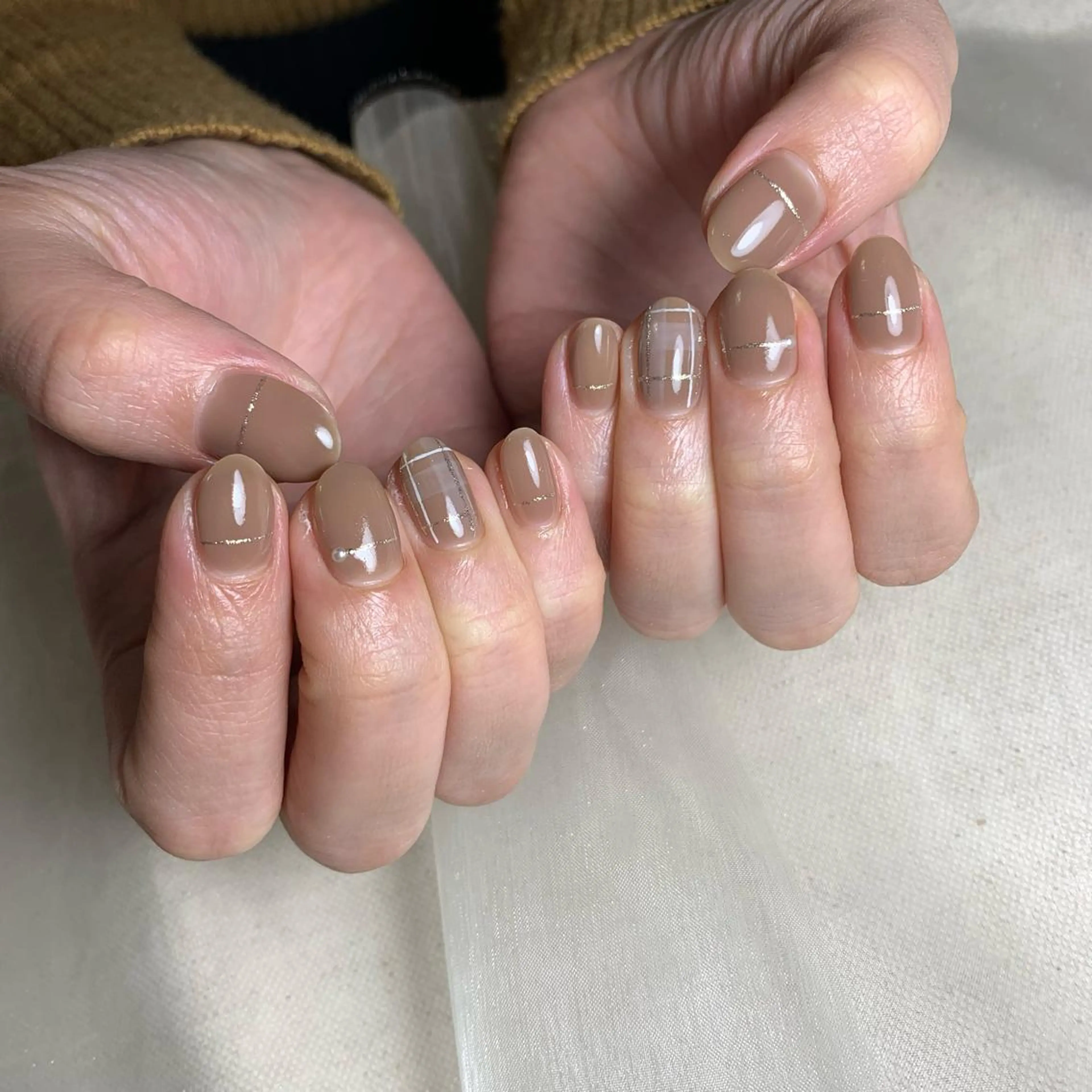 ネイル repos~ルポ~所属・里見 麗のネイルデザイン