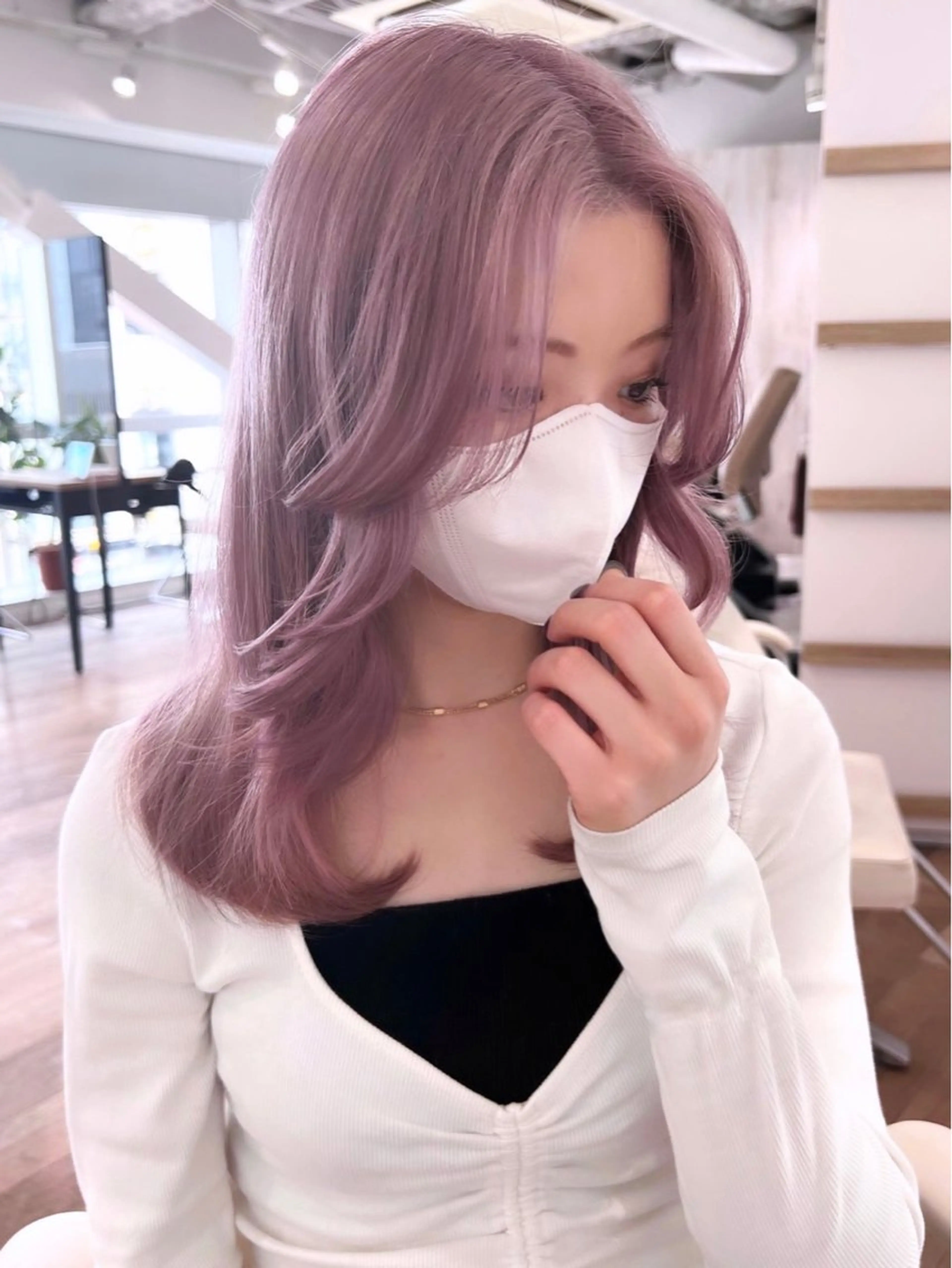 ロング カラー バレイヤージュ ベージュカラー ブリーチ ケアブリーチ ダブルカラー 前髪.顔まわりカット 艶髪/髪質改善/縮毛のヘアスタイル