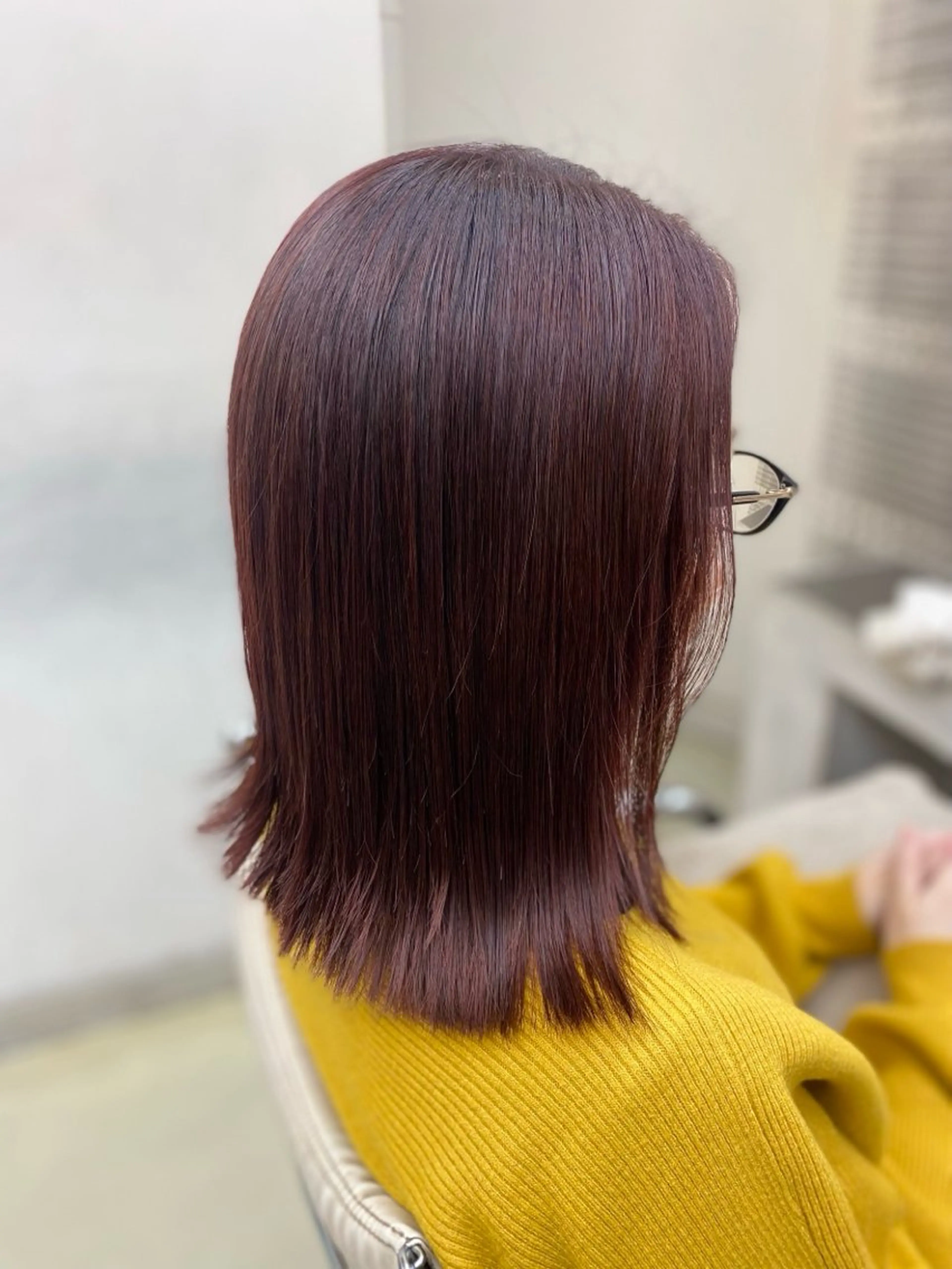 ミディアム カラー 小林 栞菜のヘアスタイル