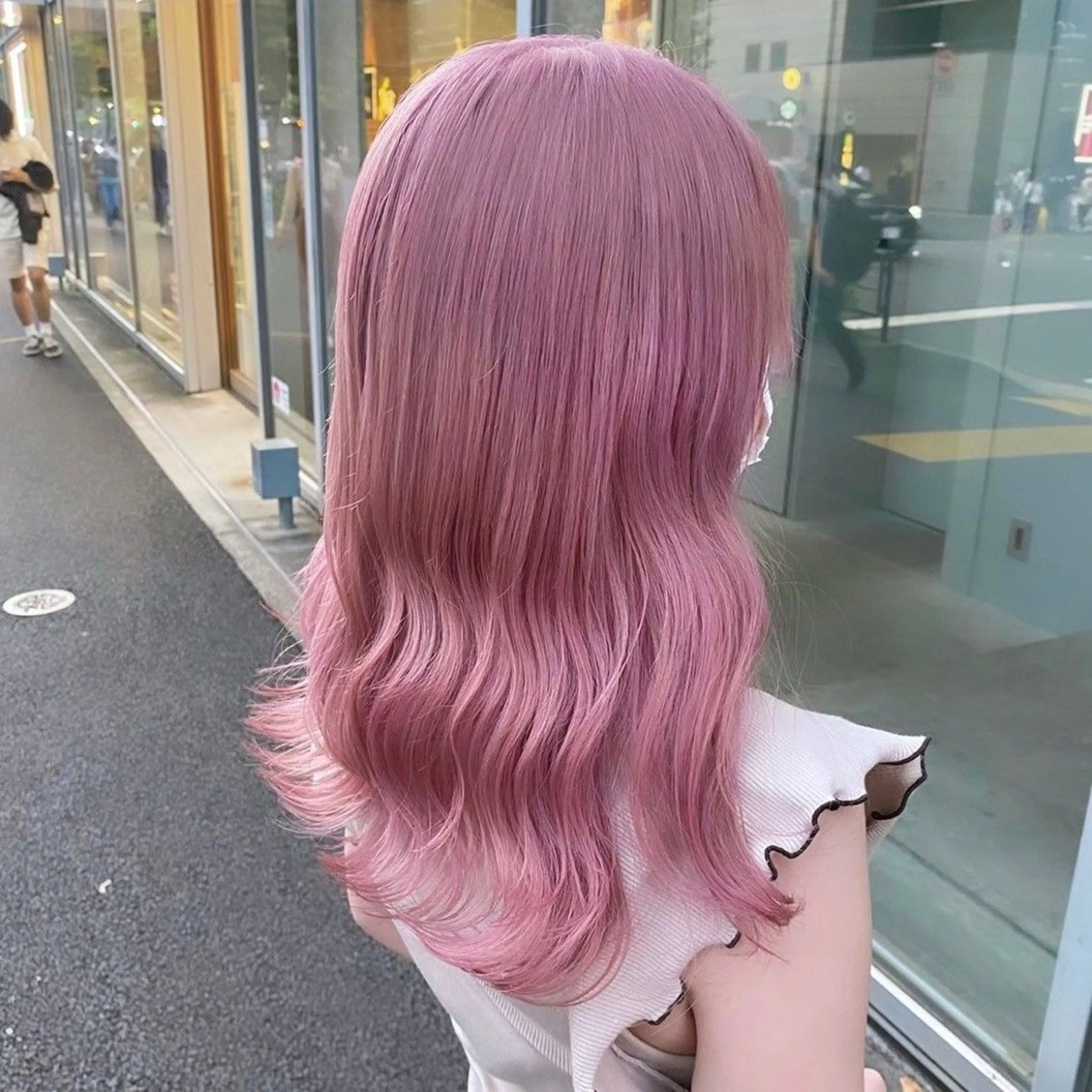 セミロング カラー ヘアアレンジ ヘアカラー トリートメント ヘアセット 🩵ダメージレス艶感 ハイトーン🩷のヘアスタイル