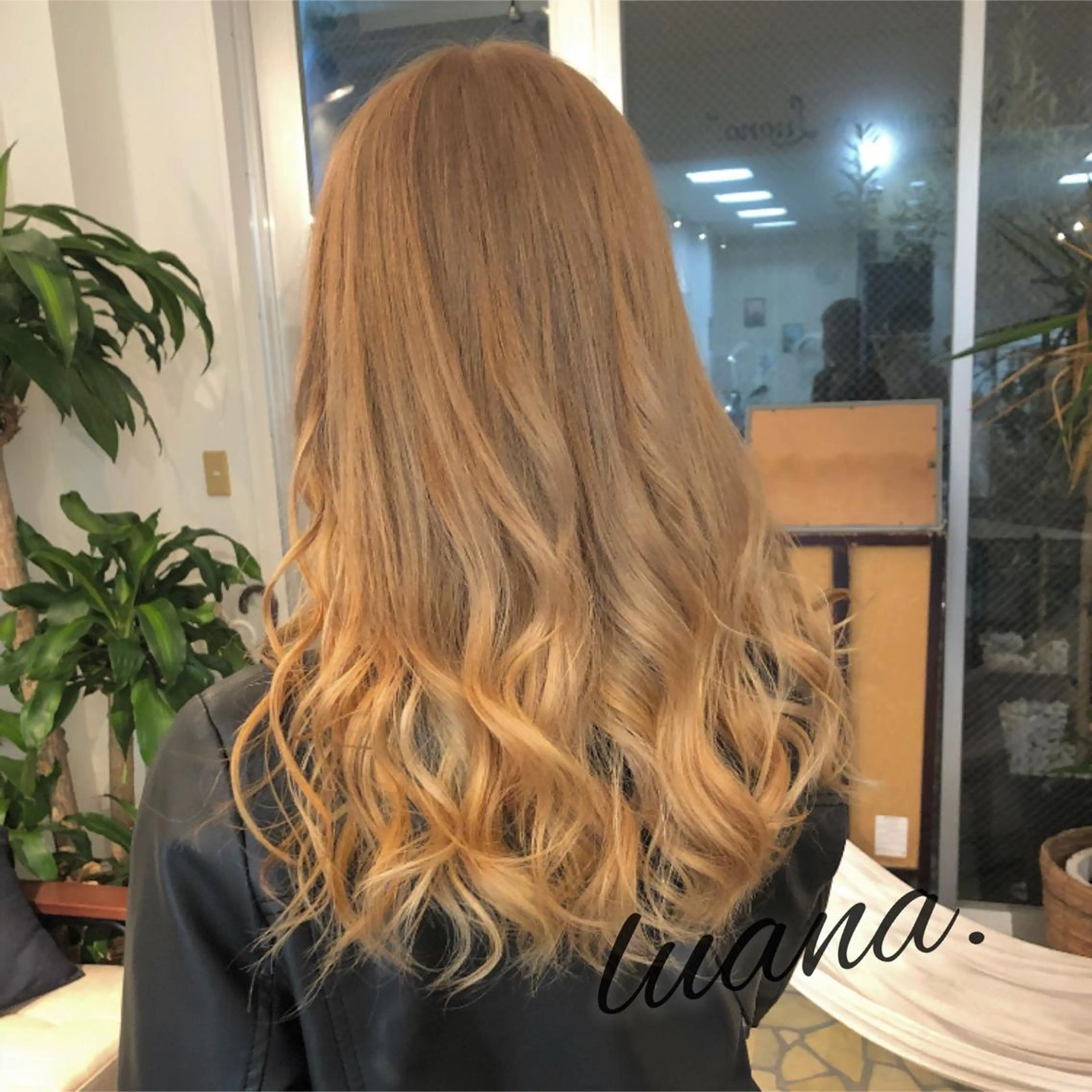 ロング エクステ・髪質改善・ ブリーチ・吉田大介のヘアスタイル