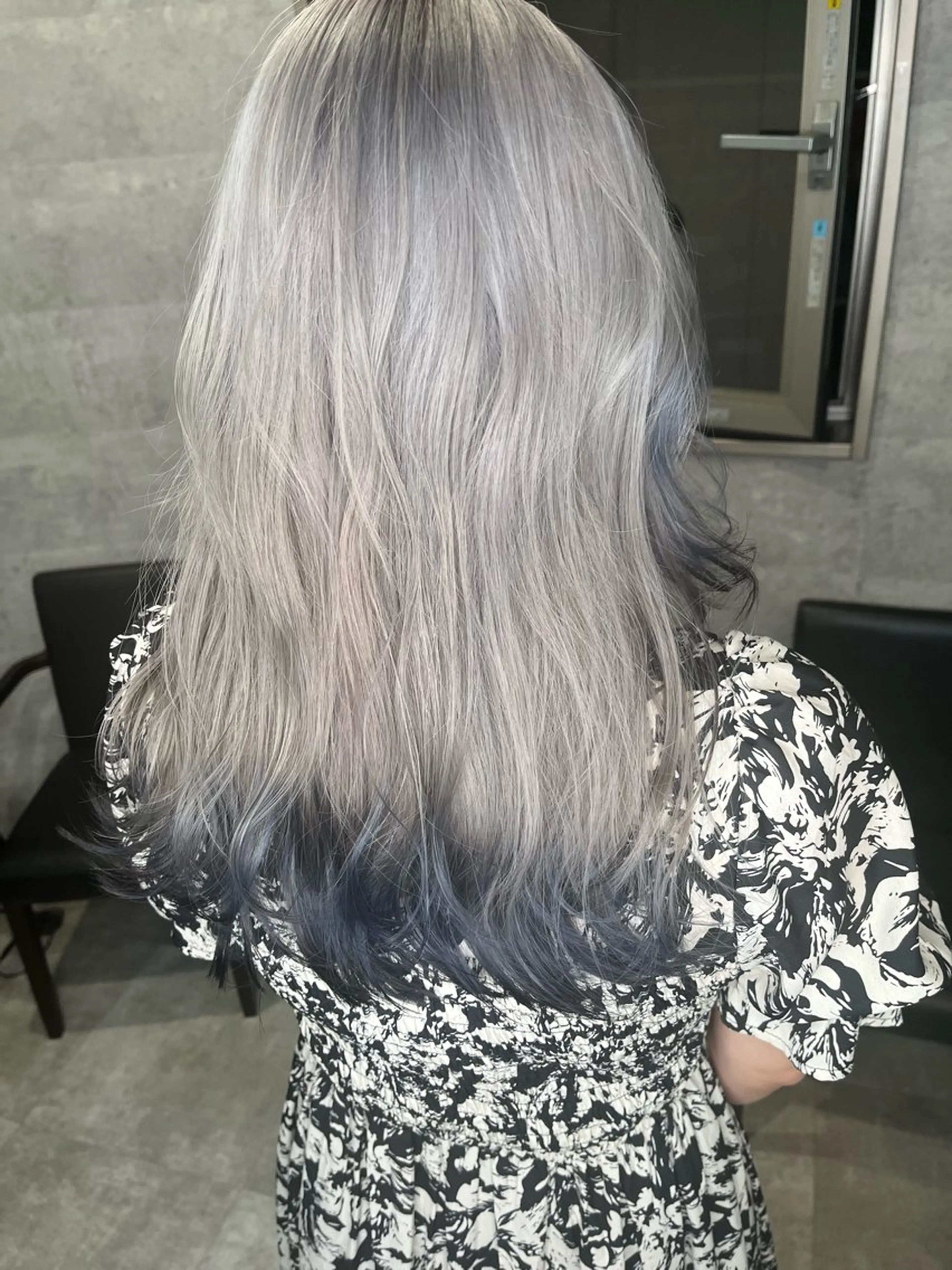 セミロング ダブルカラー 新宿のヘアスタイル
