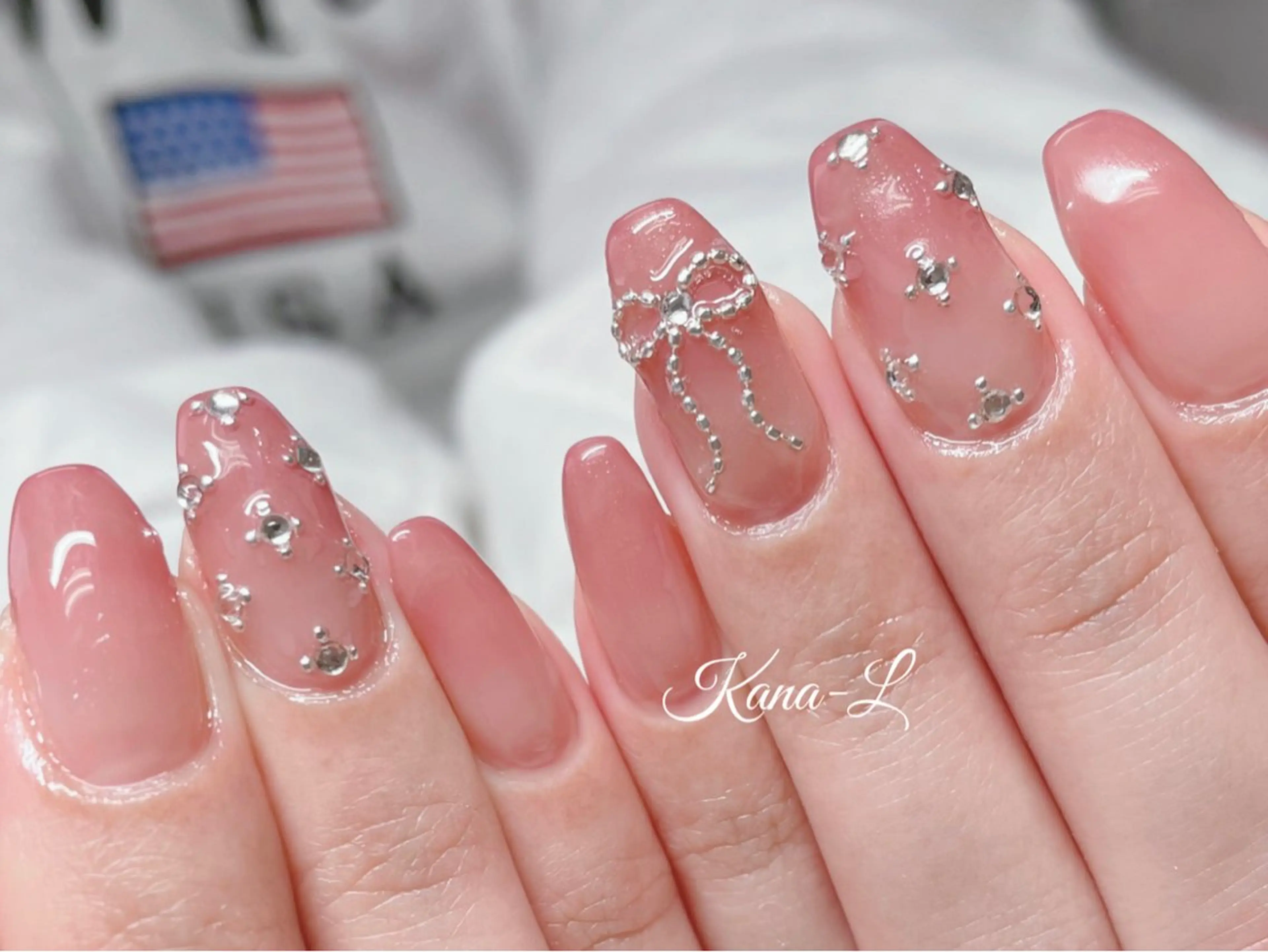 ネイル ジェルネイル グラデーション 韓国ネイル パラジェル リボン 芦辺 香奈のネイルデザイン