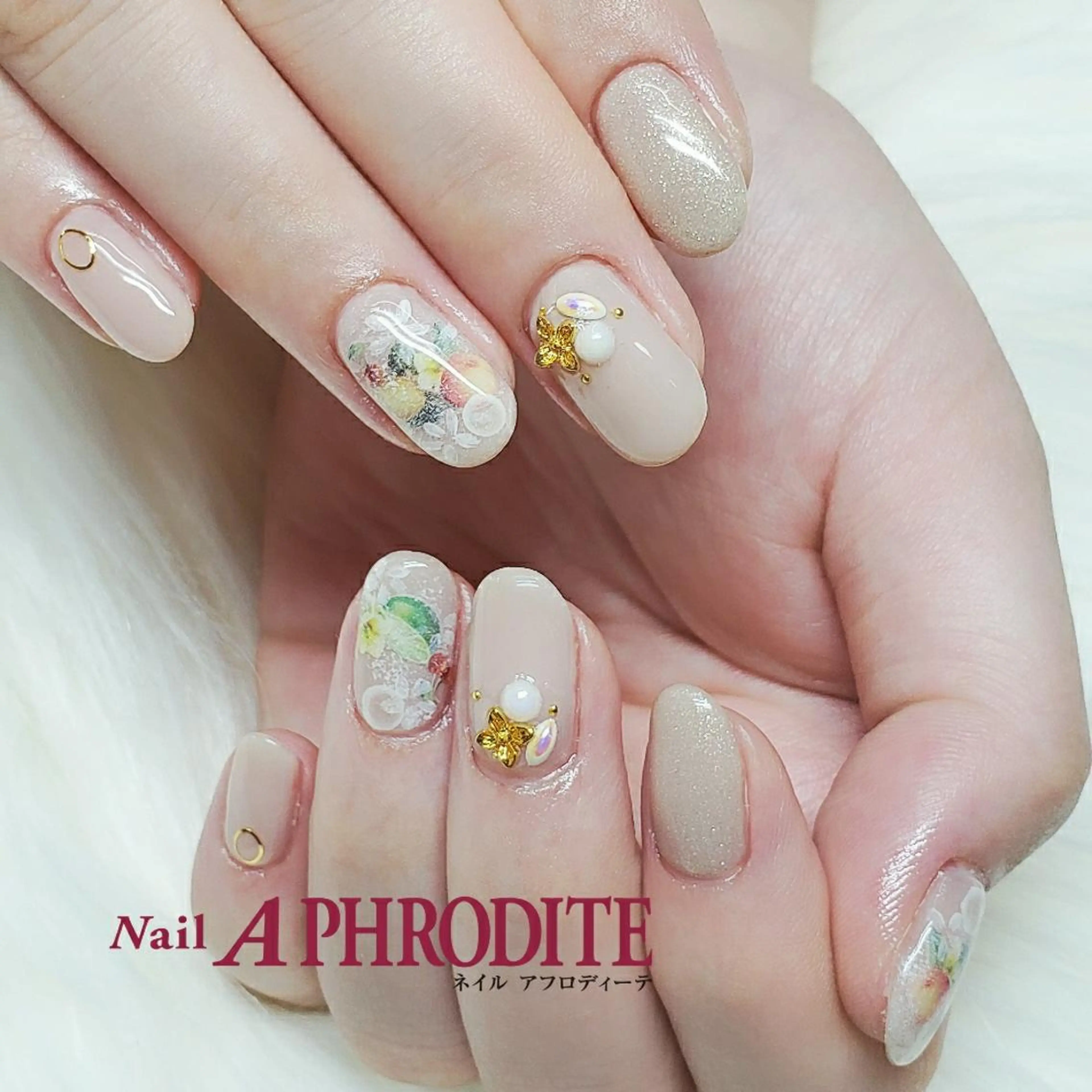 ネイル 持ち込み ニュアンスネイル ハンドネイル Nail  Aphroditeのネイルデザイン