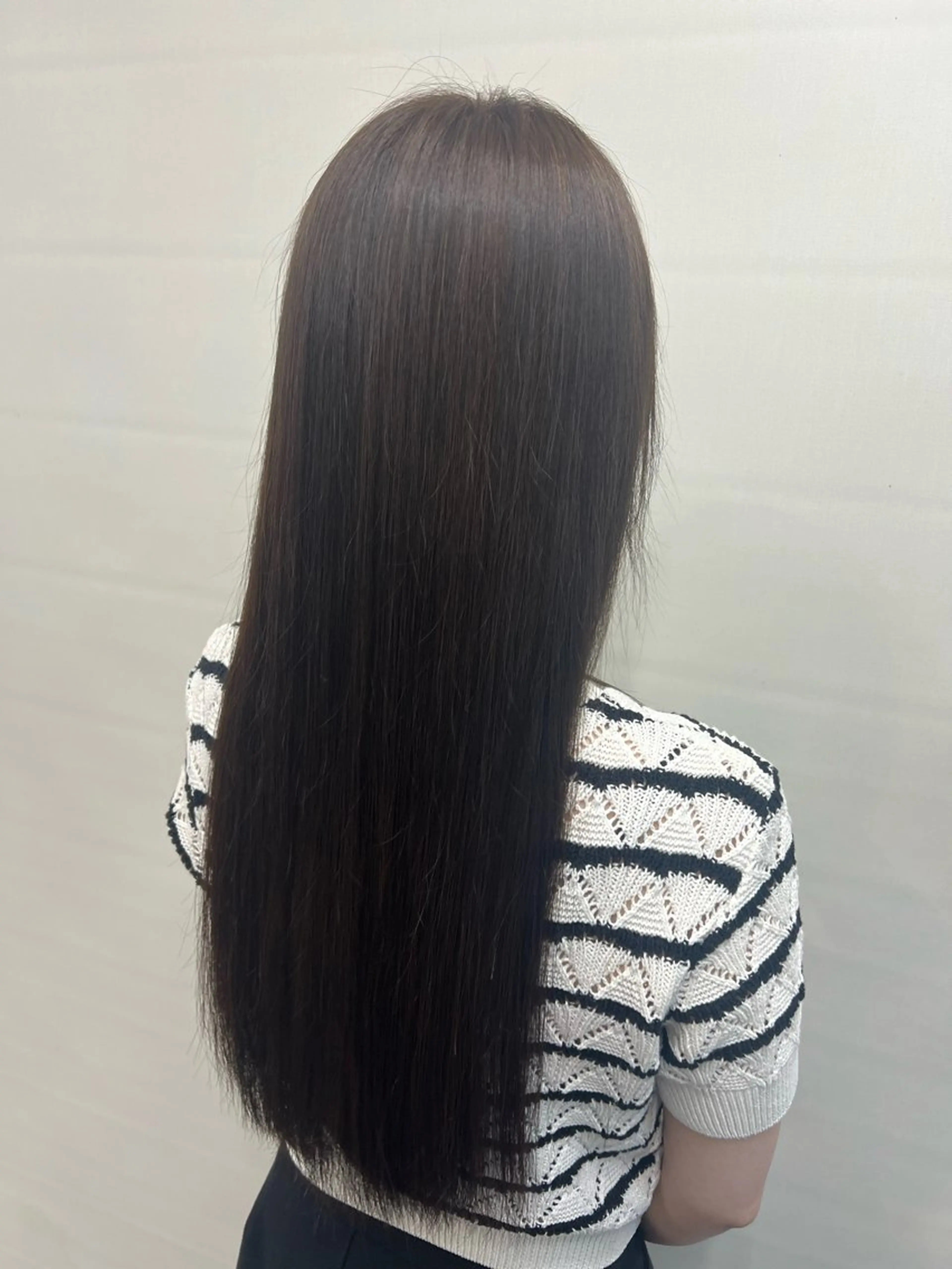 ロング ヘアカラー 本間 絵理奈‎のヘアスタイル