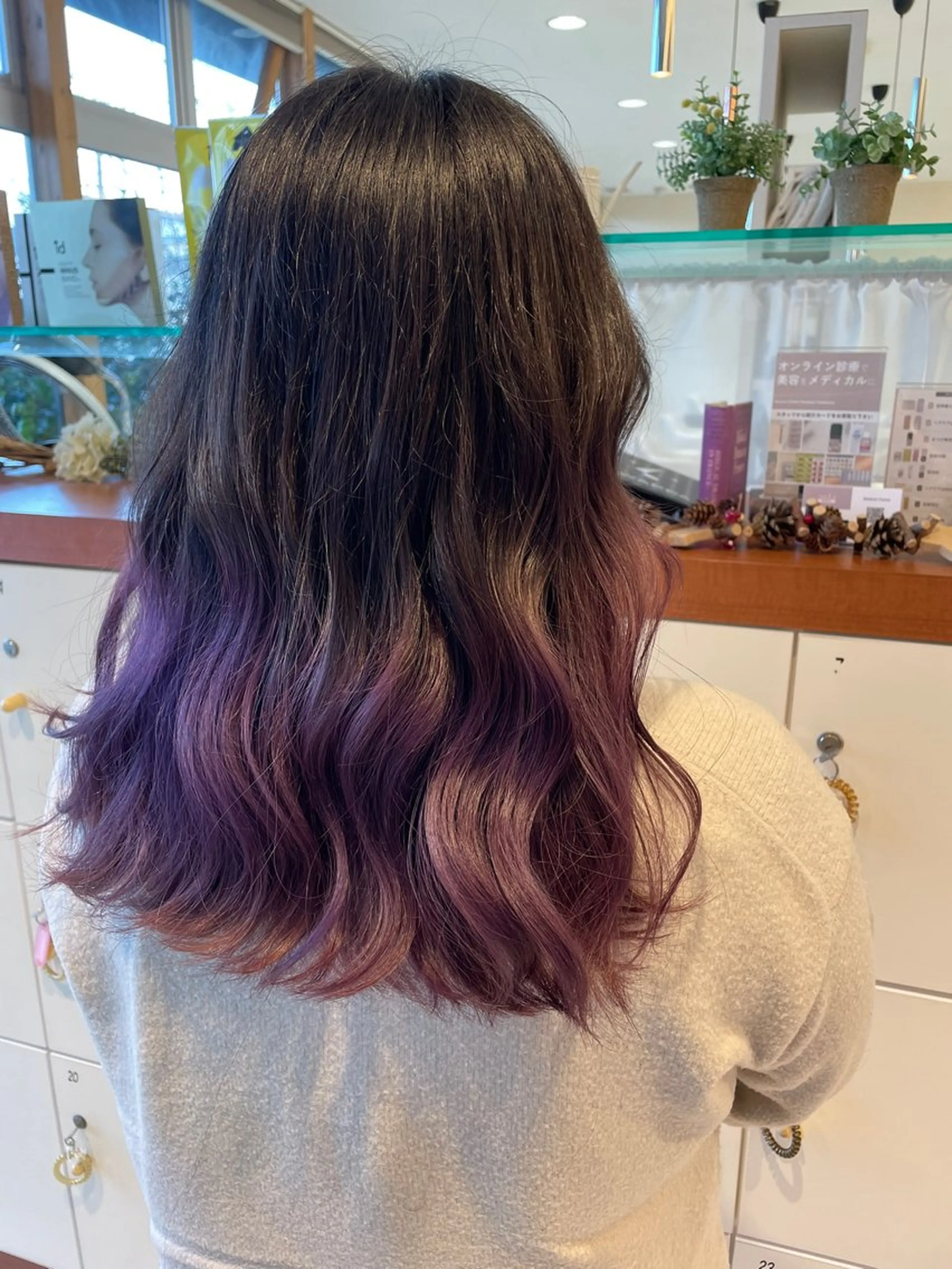 セミロング カット ヘアカラー トリートメント 日置 大智のヘアスタイル