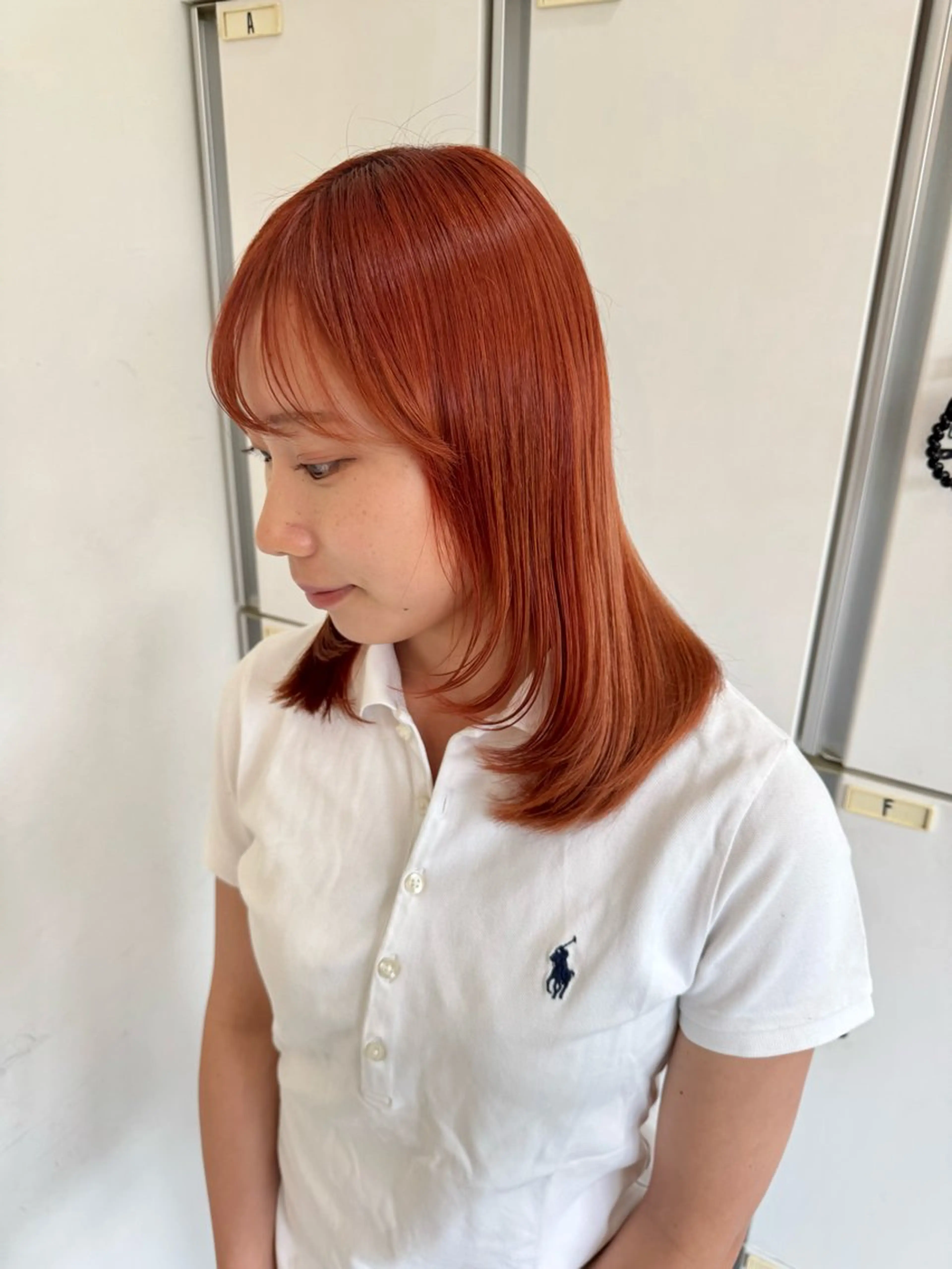 セミロング カラー オレンジ レイヤーカット ヘアカラー トリートメント Ouka/Wカラー/ 大人艶カラーのヘアスタイル