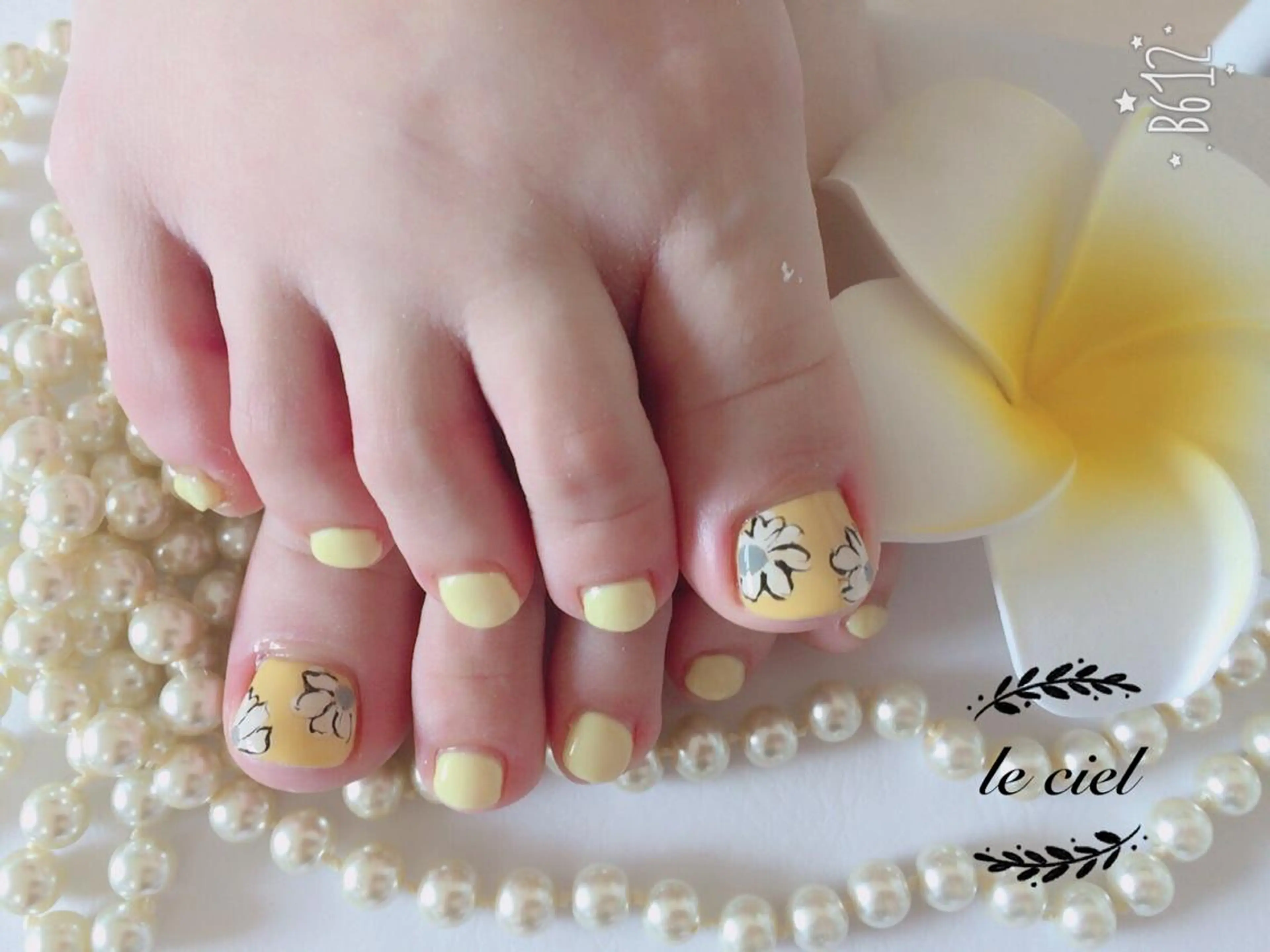 ネイル フットネイル Naka Rieのネイルデザイン