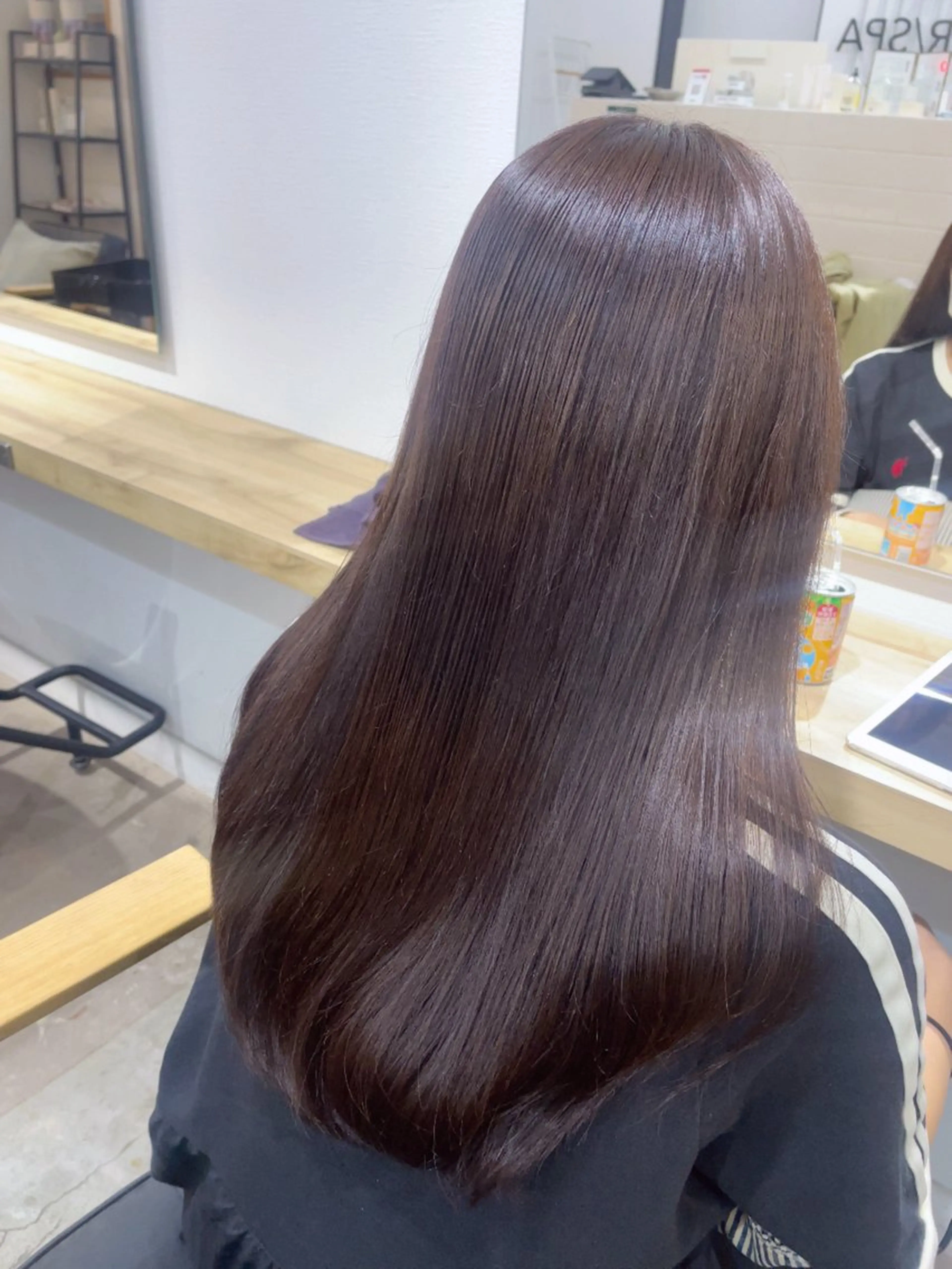 セミロング カラー ブラウンカラー チョコレートブラウン カット ヘアカラー トリートメント 日永 莉古のヘアスタイル