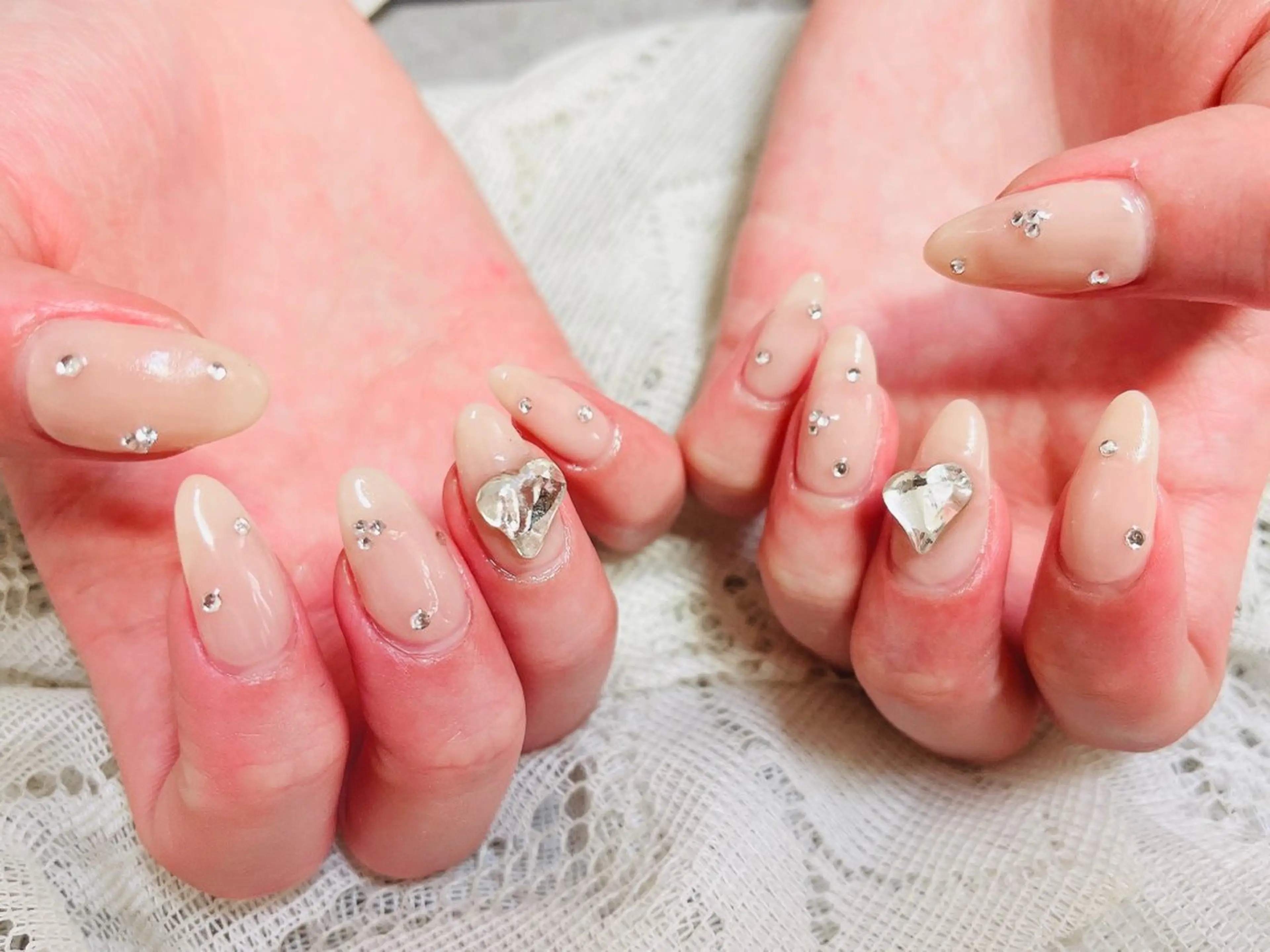 ネイル アートネイル 持ち込み オフィスネイル ストーンネイル ワンホンネイル ハンドネイル ハンドケア Felice所属・ベテランネイル cnc  nailのネイルデザイン