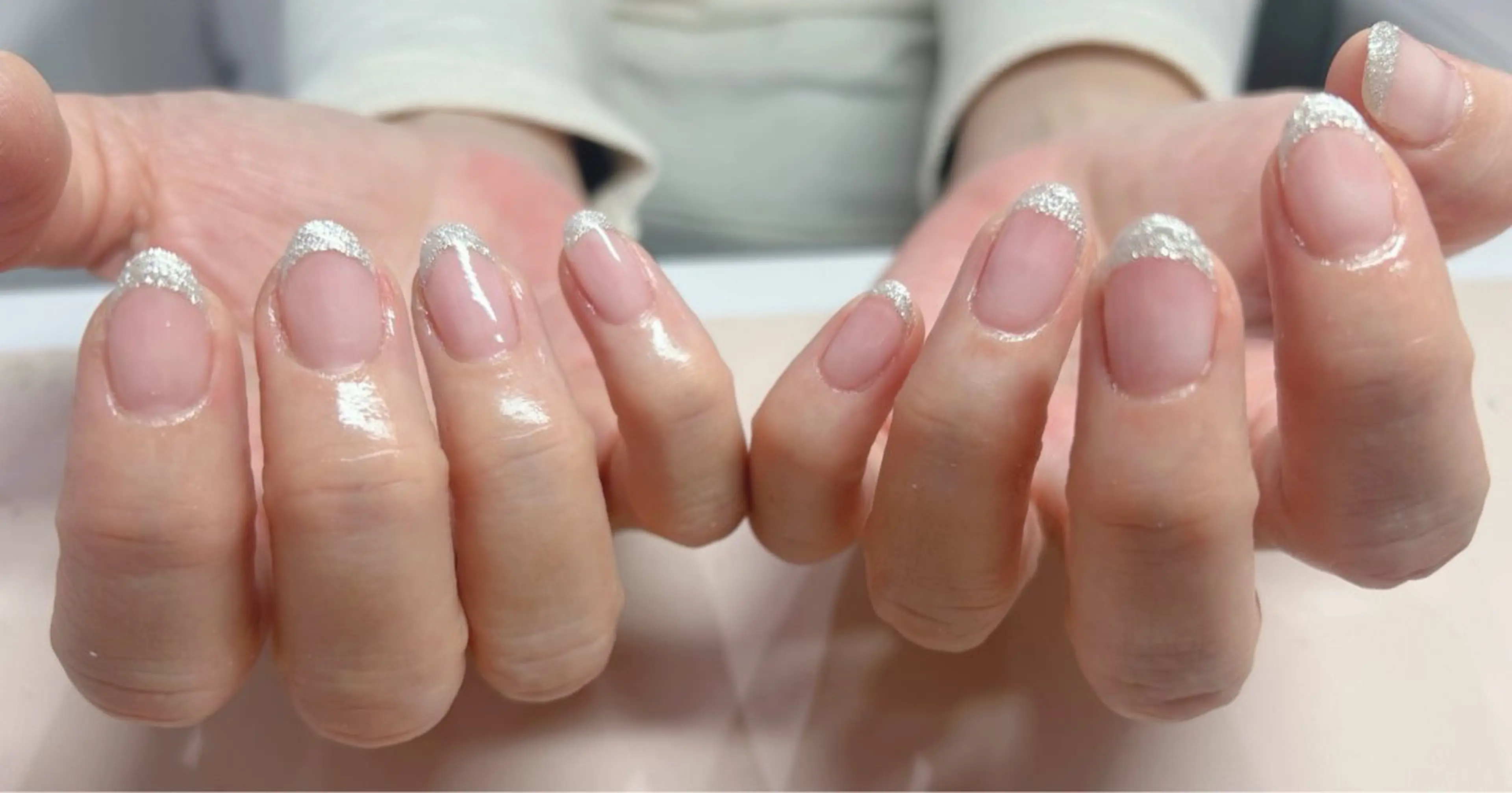ネイル フレンチネイル ラメ(グリッター) ハンドネイル 室橋 舞のネイルデザイン