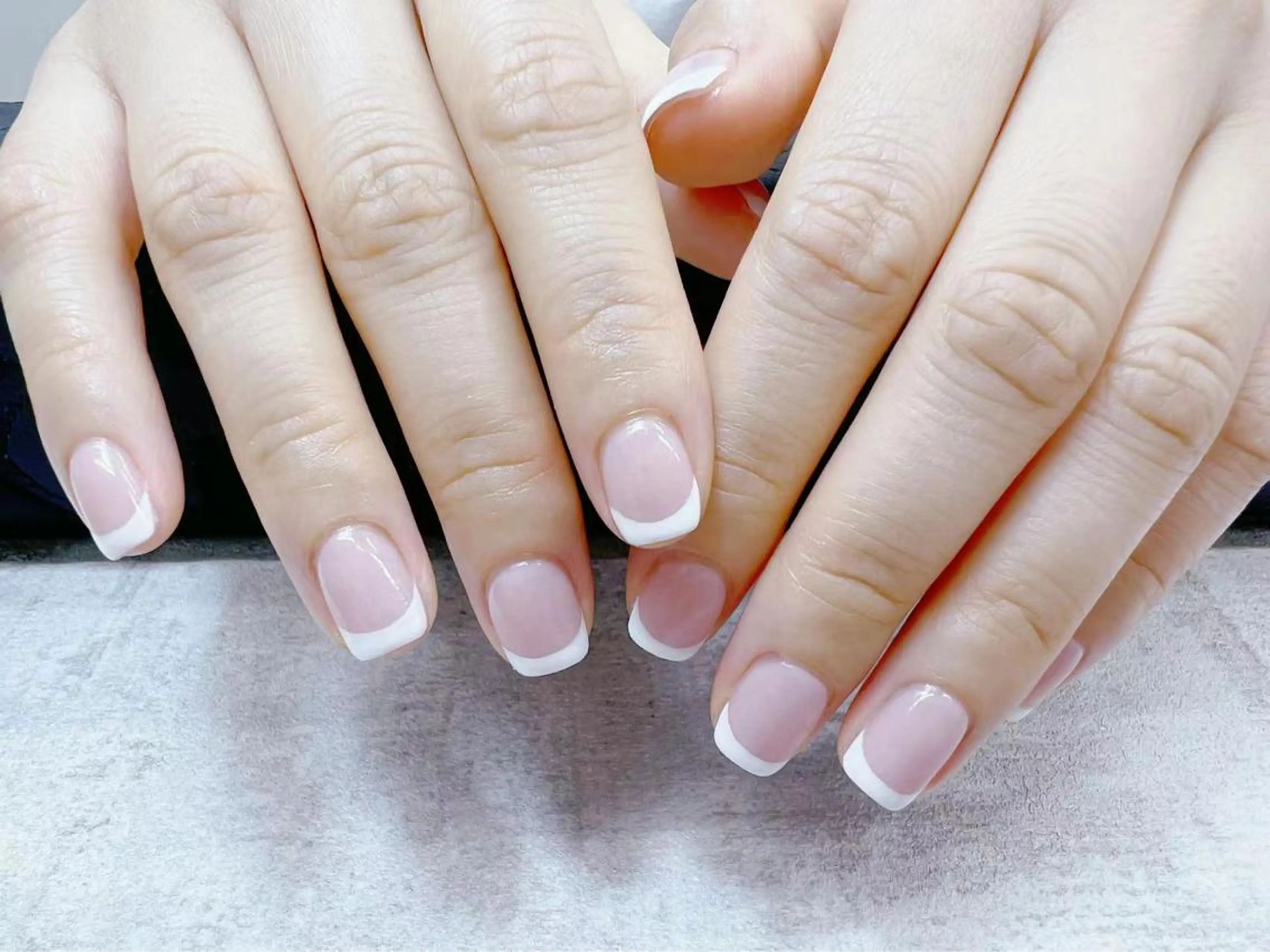 ネイル フレンチネイル Romine アイラッシュ&ネイルのマツエク・マツパデザイン