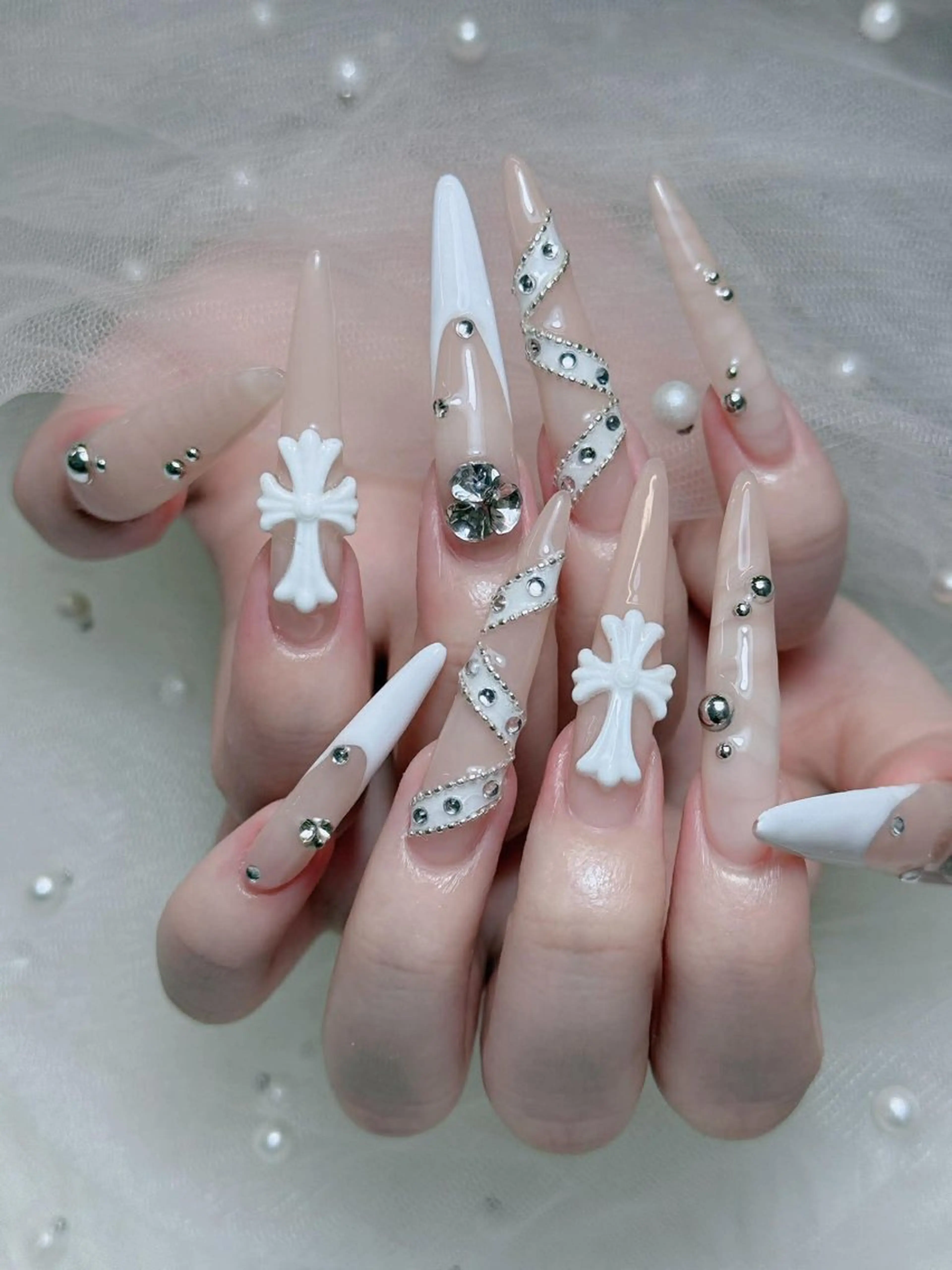 ネイル オーロラネイル チークネイル フットネイル フレンチネイル ハロウィン ハンドネイル Lumi Nail 新大久保3‘のネイルデザイン