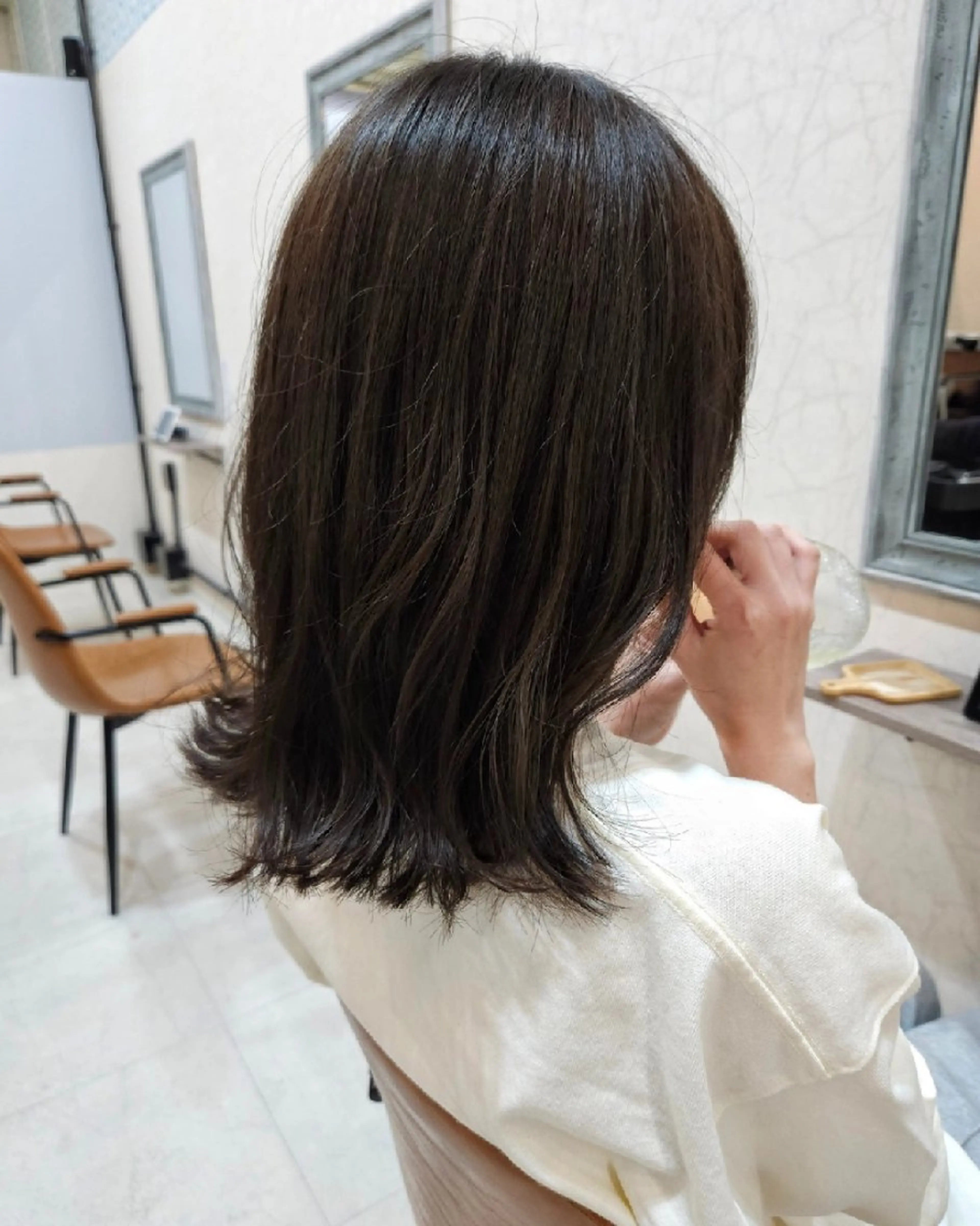 ミディアム カラー 透明感カラー オリーブカラー ヘアカラー トリートメント nico ニコのヘアスタイル