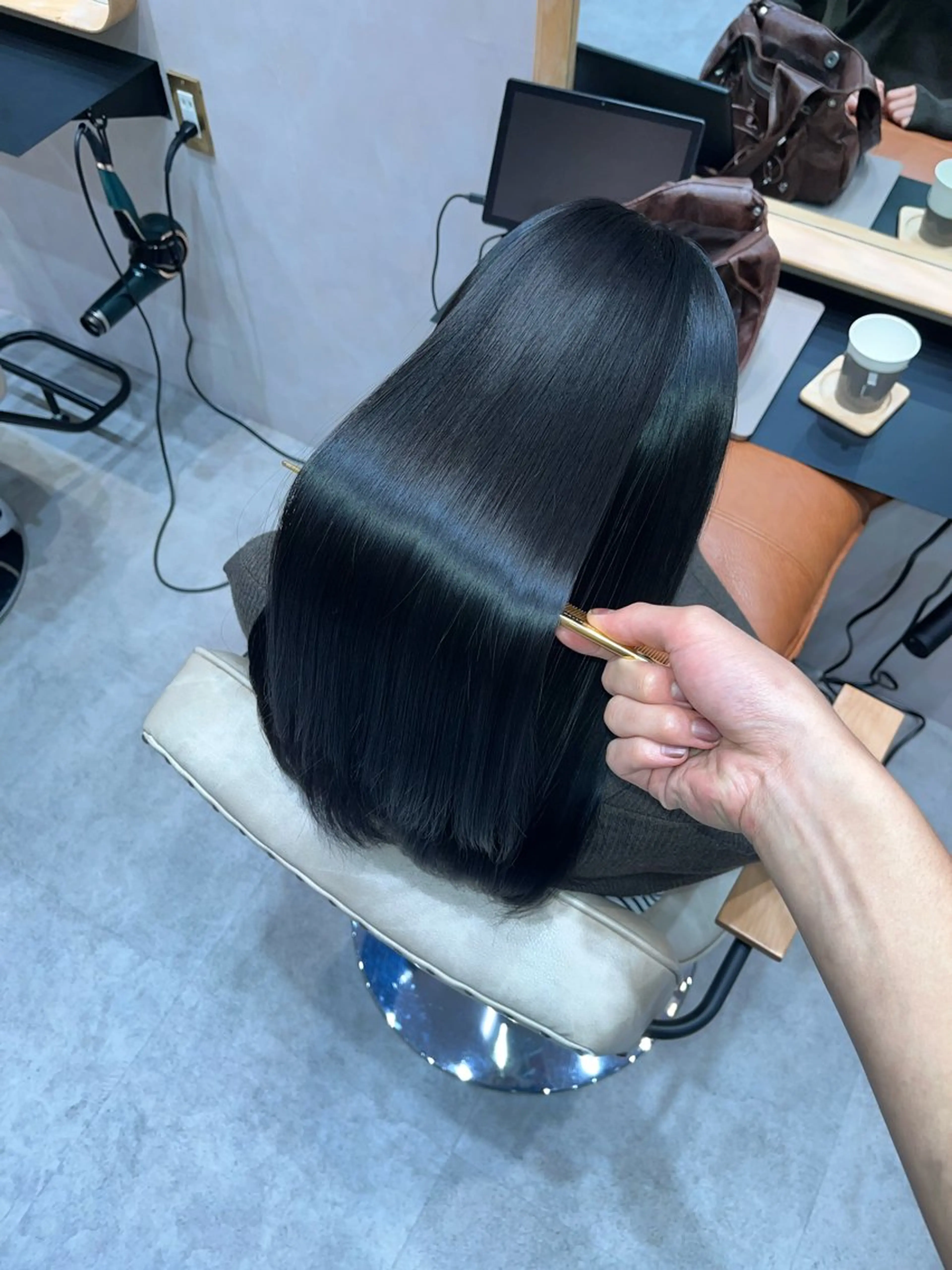 ミディアム ヘアカラー トリートメント 髪質改善/艶髪特化 /透明感✨️こうめいのヘアスタイル