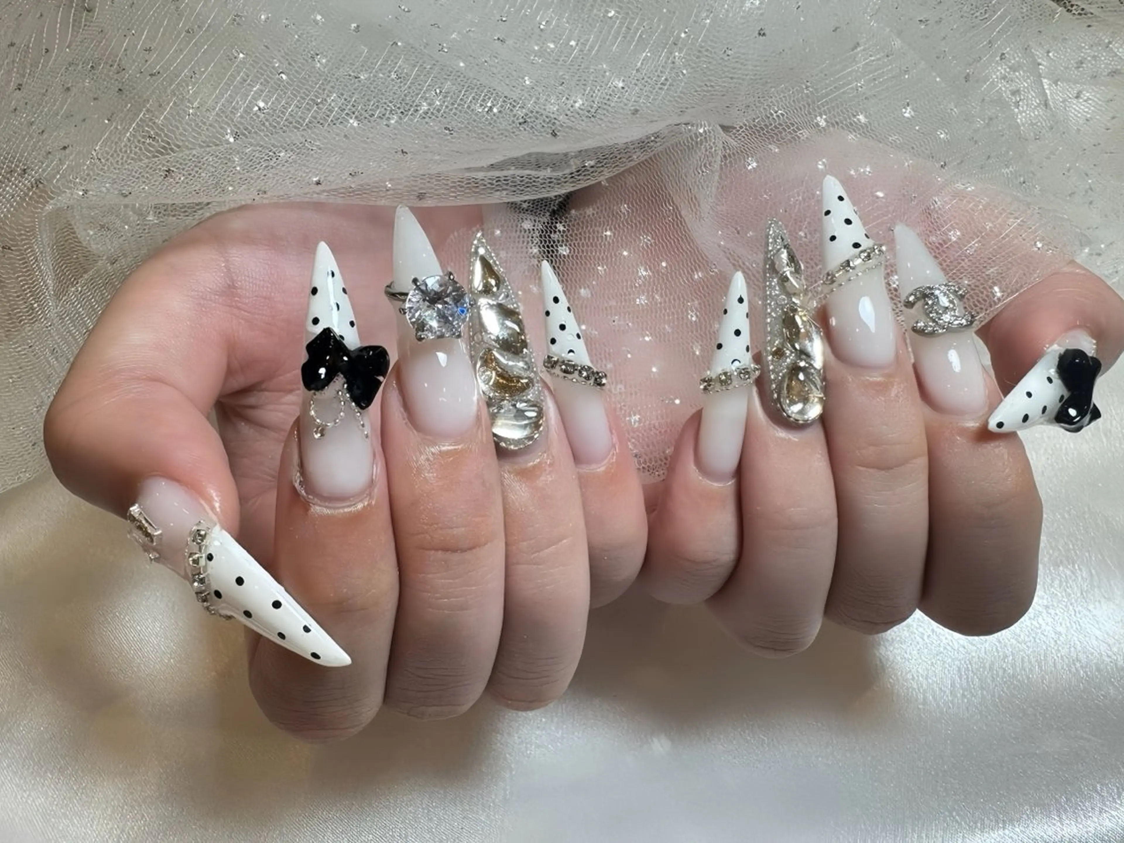 ネイル アートネイル オーロラネイル クリアネイル 長さ出し フレンチネイル ハンドネイル Rin Nail 新大久保店のネイルデザイン