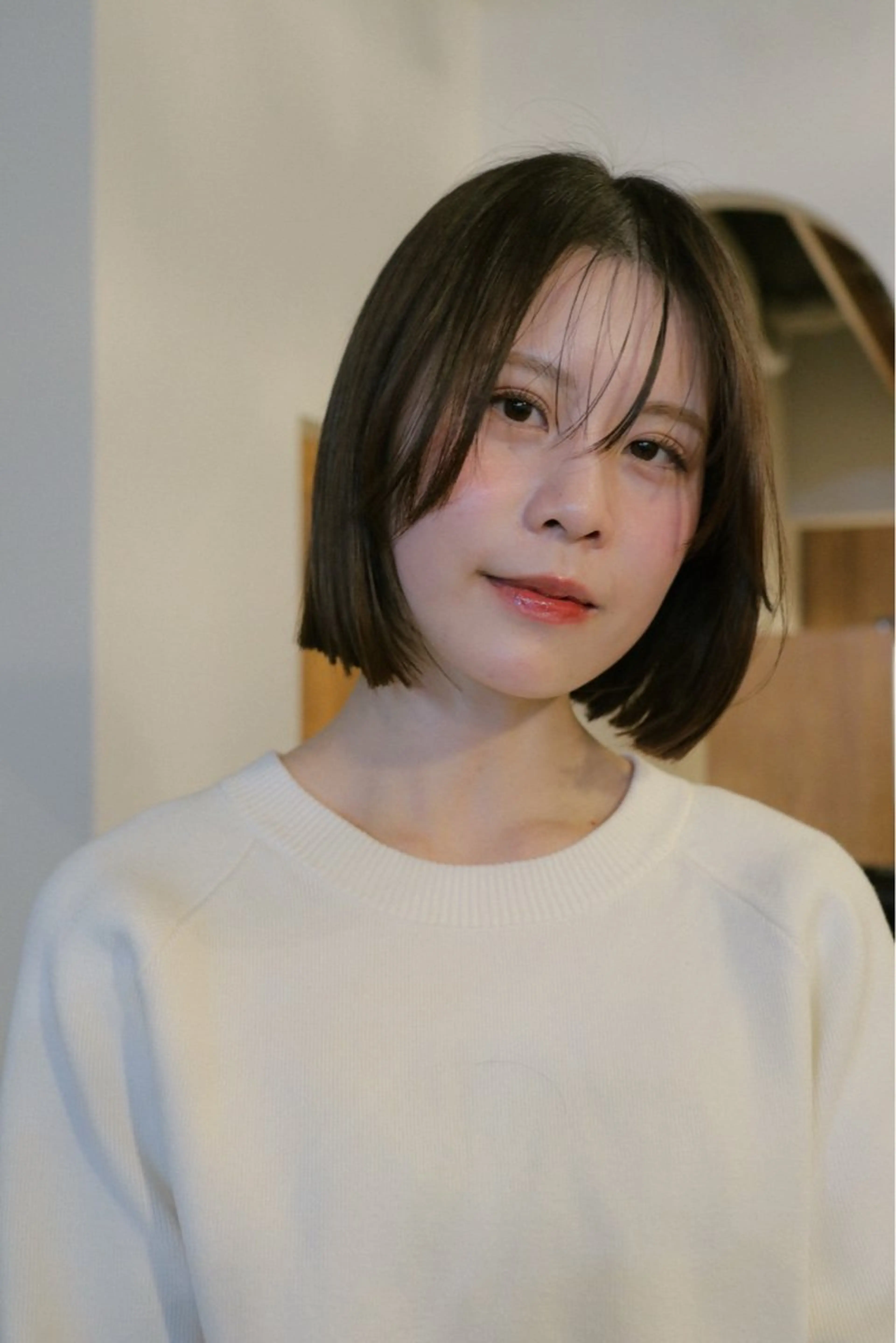 ショート ウシロダ メグミのヘアスタイル