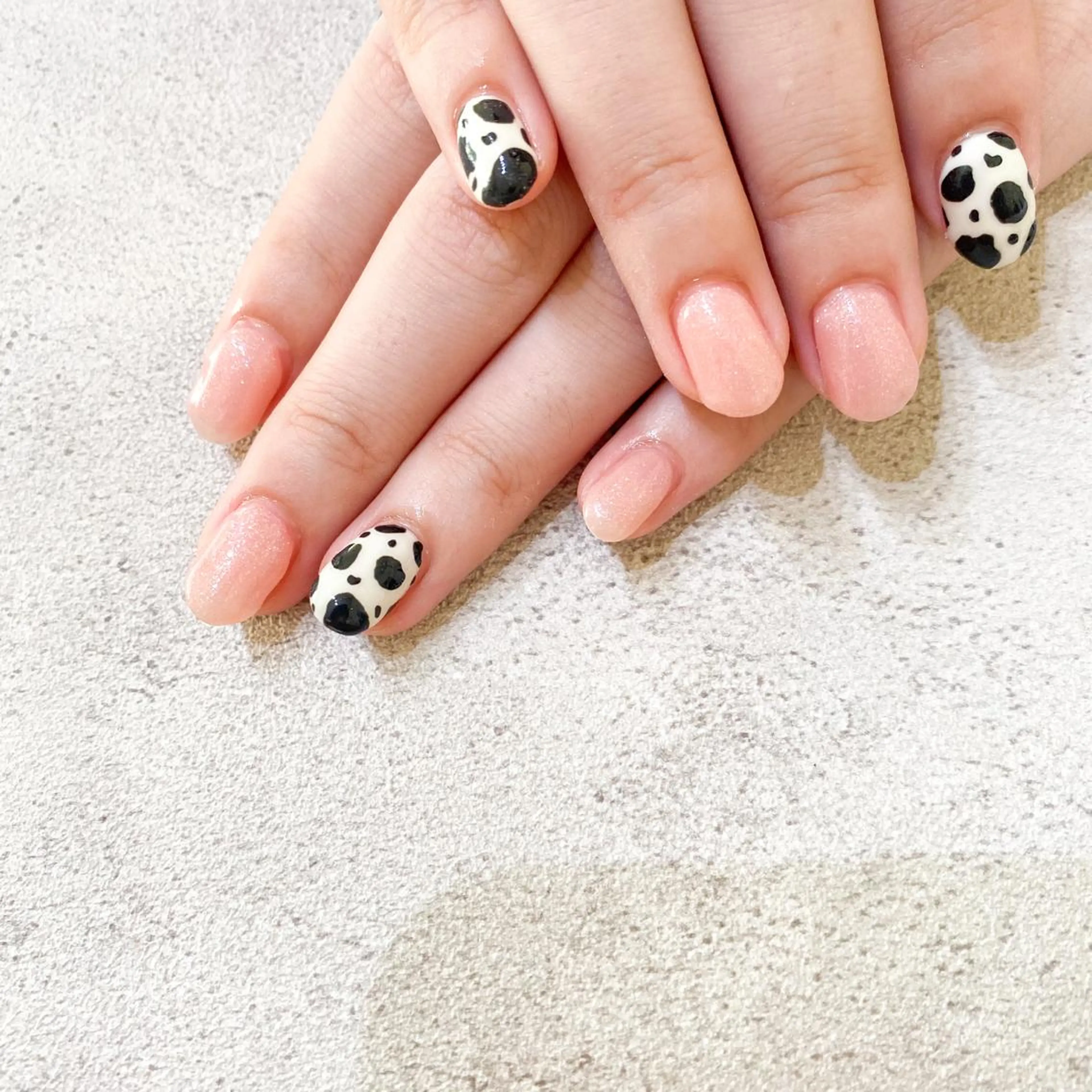 ネイル ハンドネイル ゴテゴテ💙ワンホン リオナのネイルデザイン