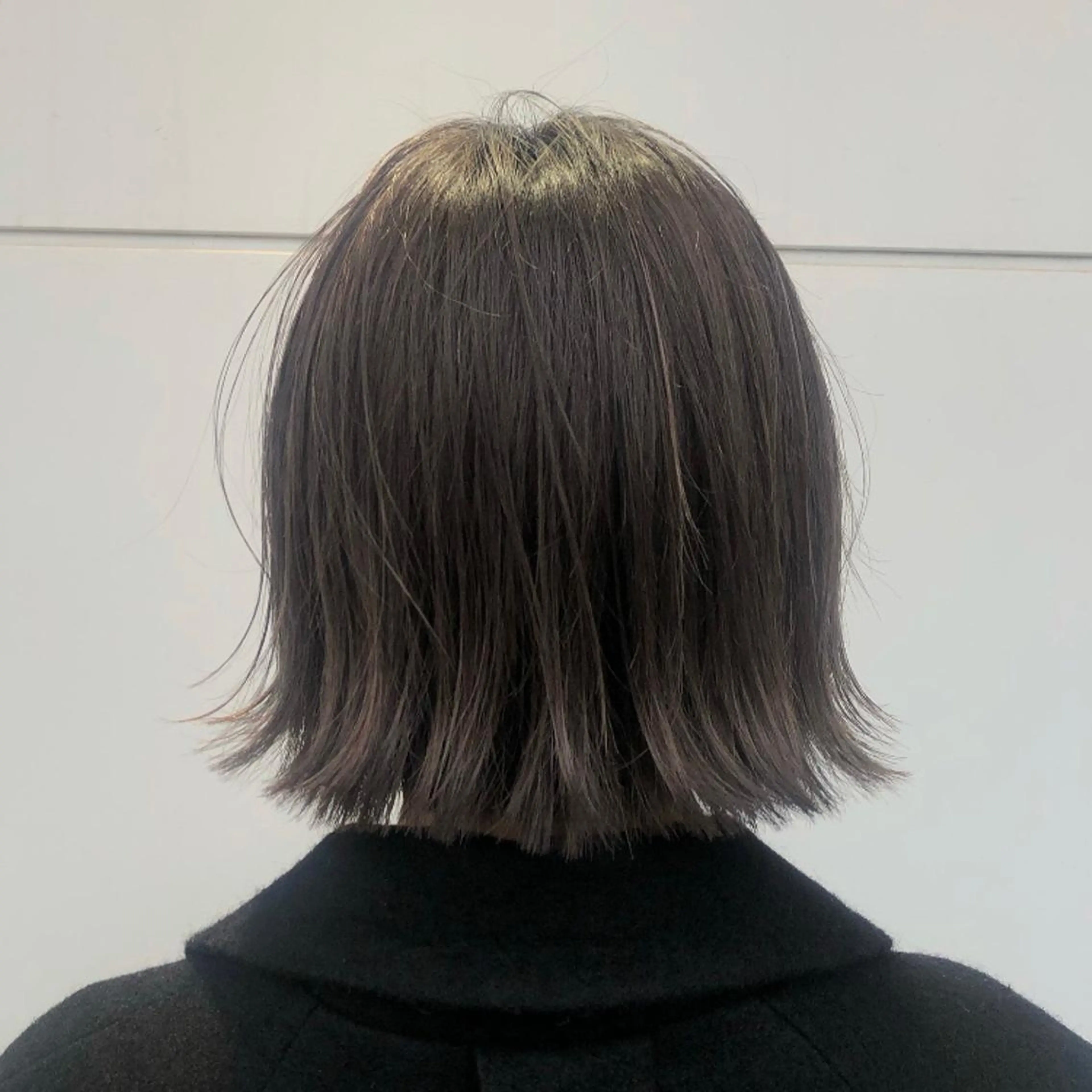 ショート カラー 透明感カラー ヘアカラー トリートメント カトウ ユウカのヘアスタイル