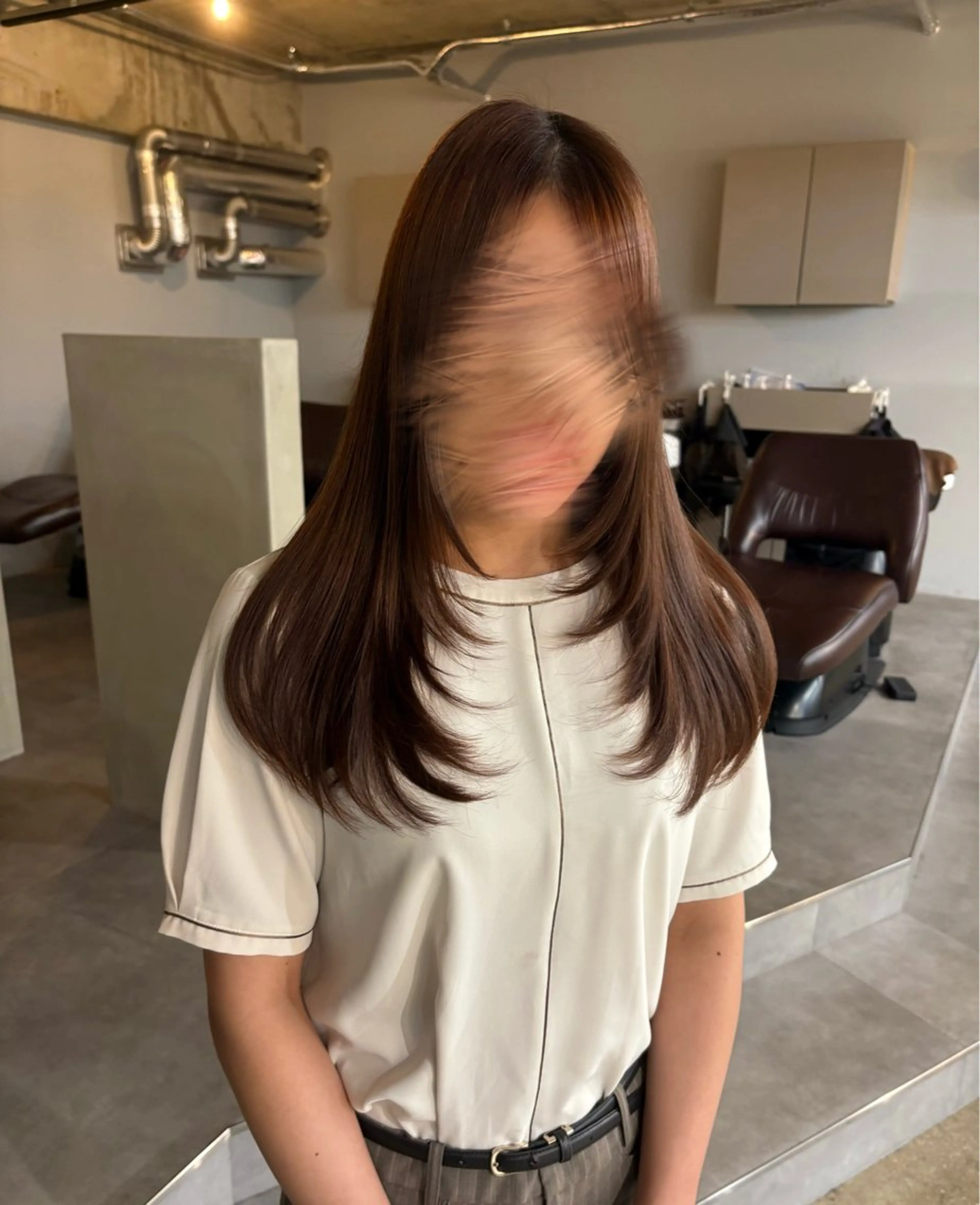 ロング 顔まわりレイヤー 顔周りカット レイヤーカット カット ニシタニ コハルのヘアスタイル