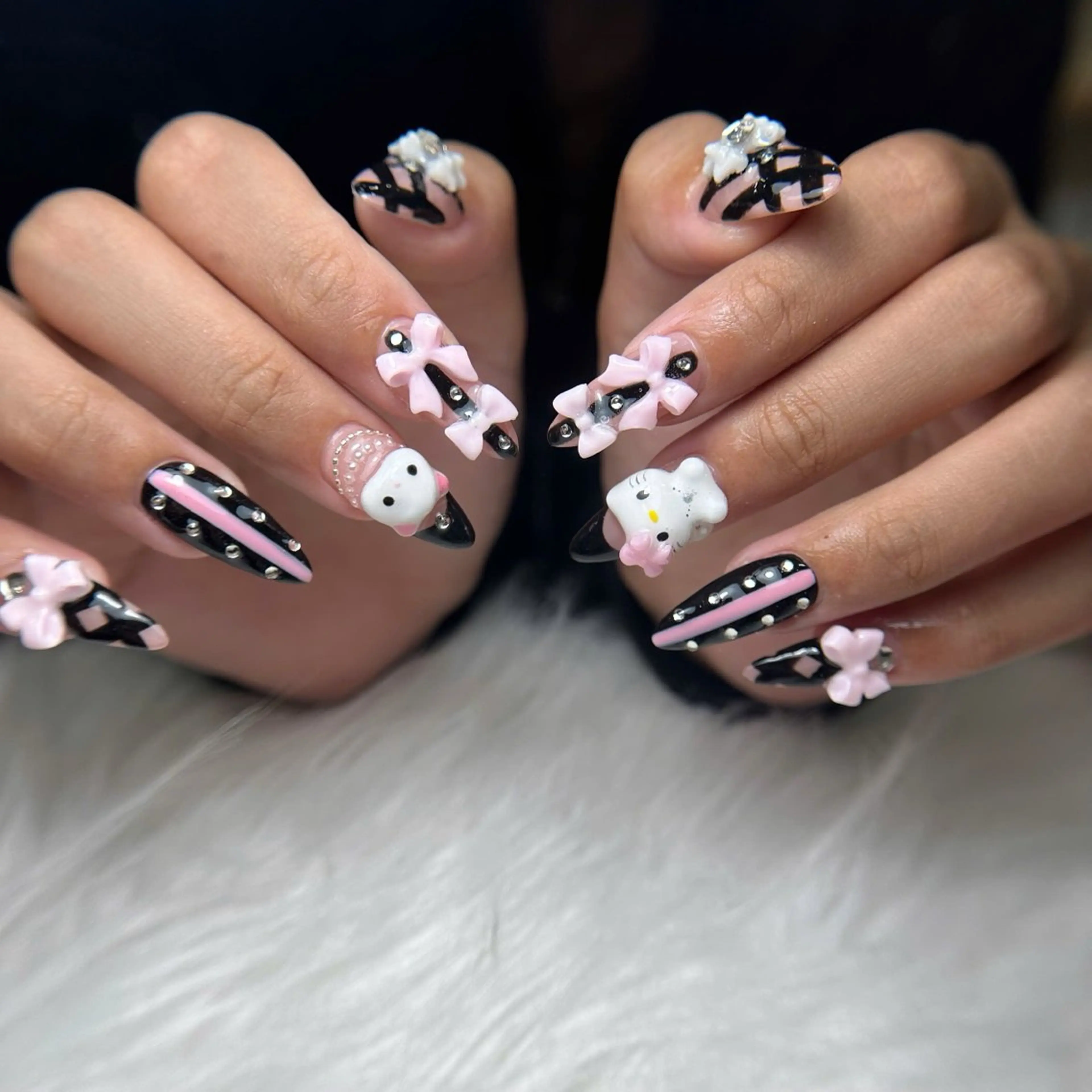 ネイル アートネイル オーロラネイル チークネイル クリアネイル フラッシュネイル ハンドネイル Luci Nail所属・Luci Nail Rioのネイルデザイン