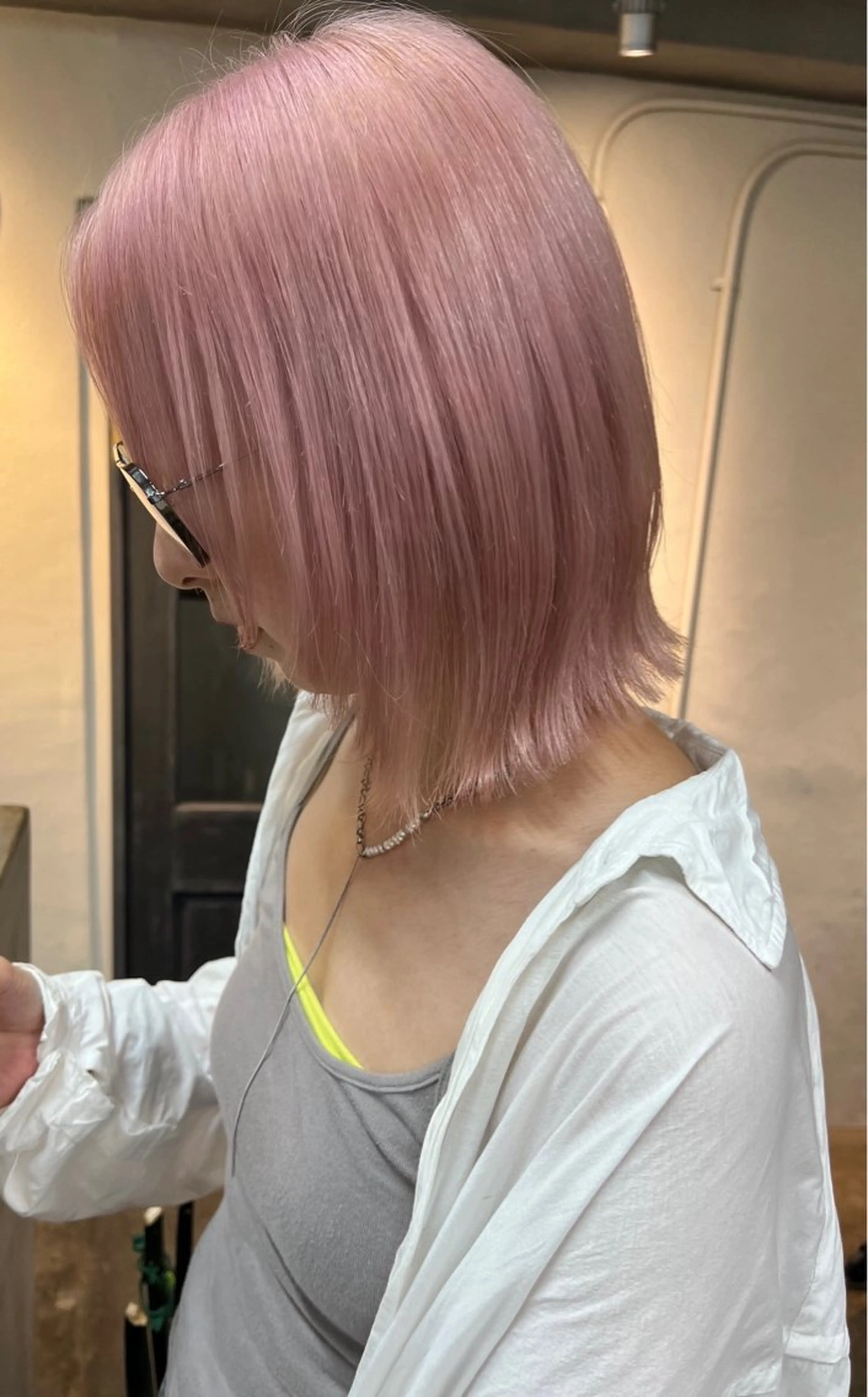 ミディアム カット ヘアカラー 東のりか/ハイトーン ブリーチカラー/ボブのヘアスタイル