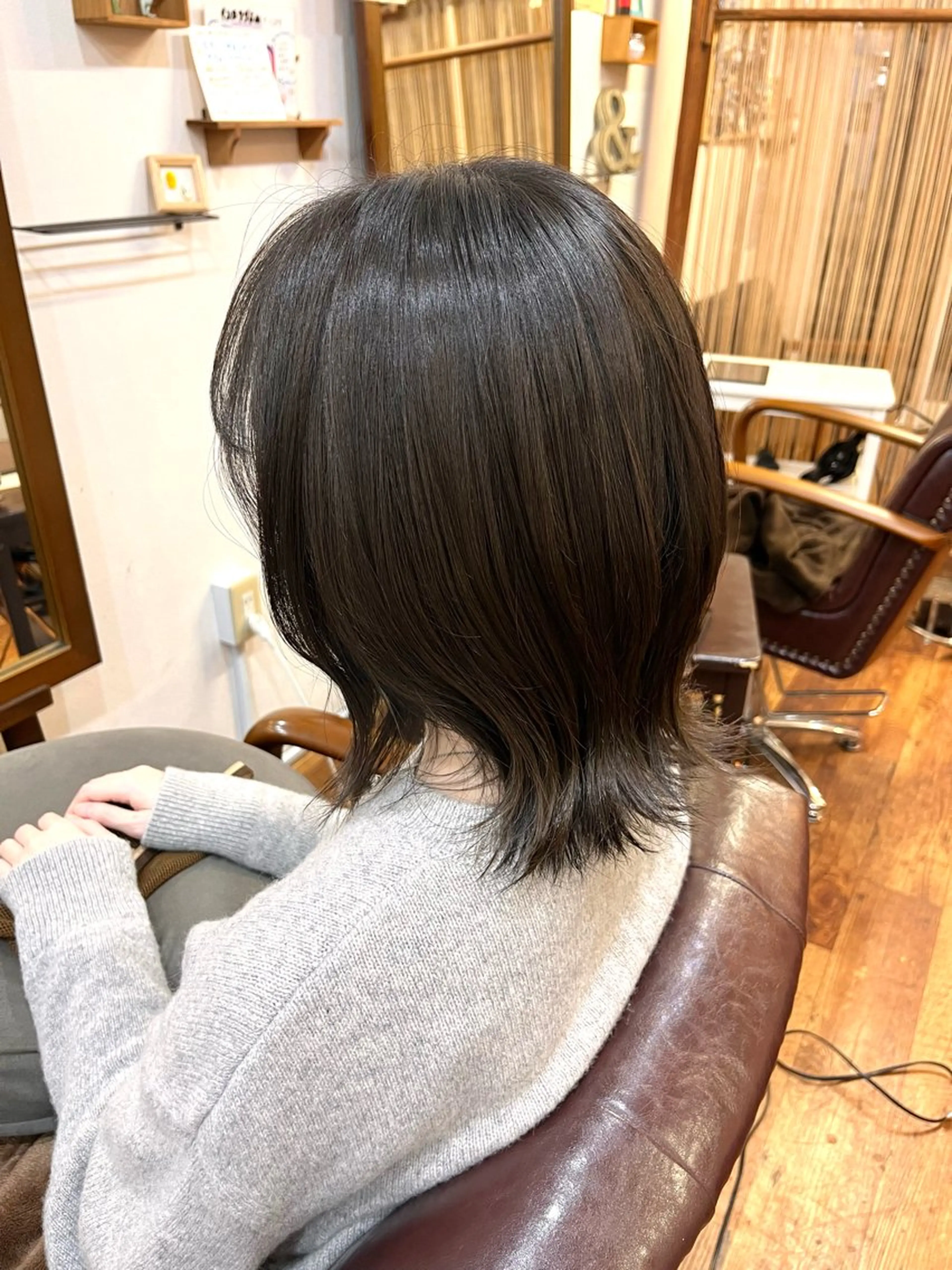 ショート カラー ブラウンカラー 透明感カラー くびれヘア 外ハネヘア ヘアカラー Raugh by Apri Lush所属・中津川 愛恵のヘアスタイル