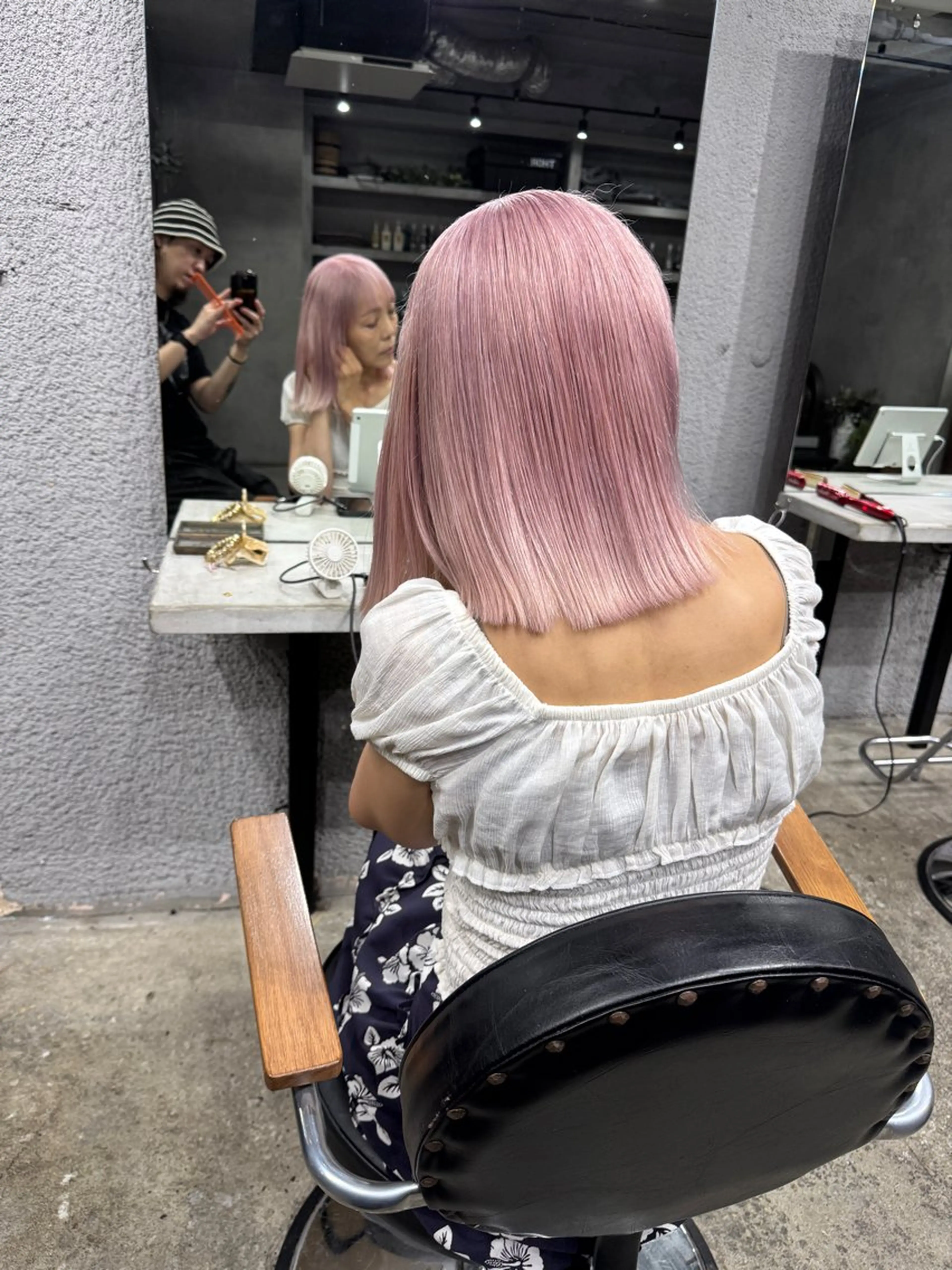 ミディアム ハイライト レイヤーカット 横浜ブリーチムラ直し ハイトーン/ブリーチのヘアスタイル