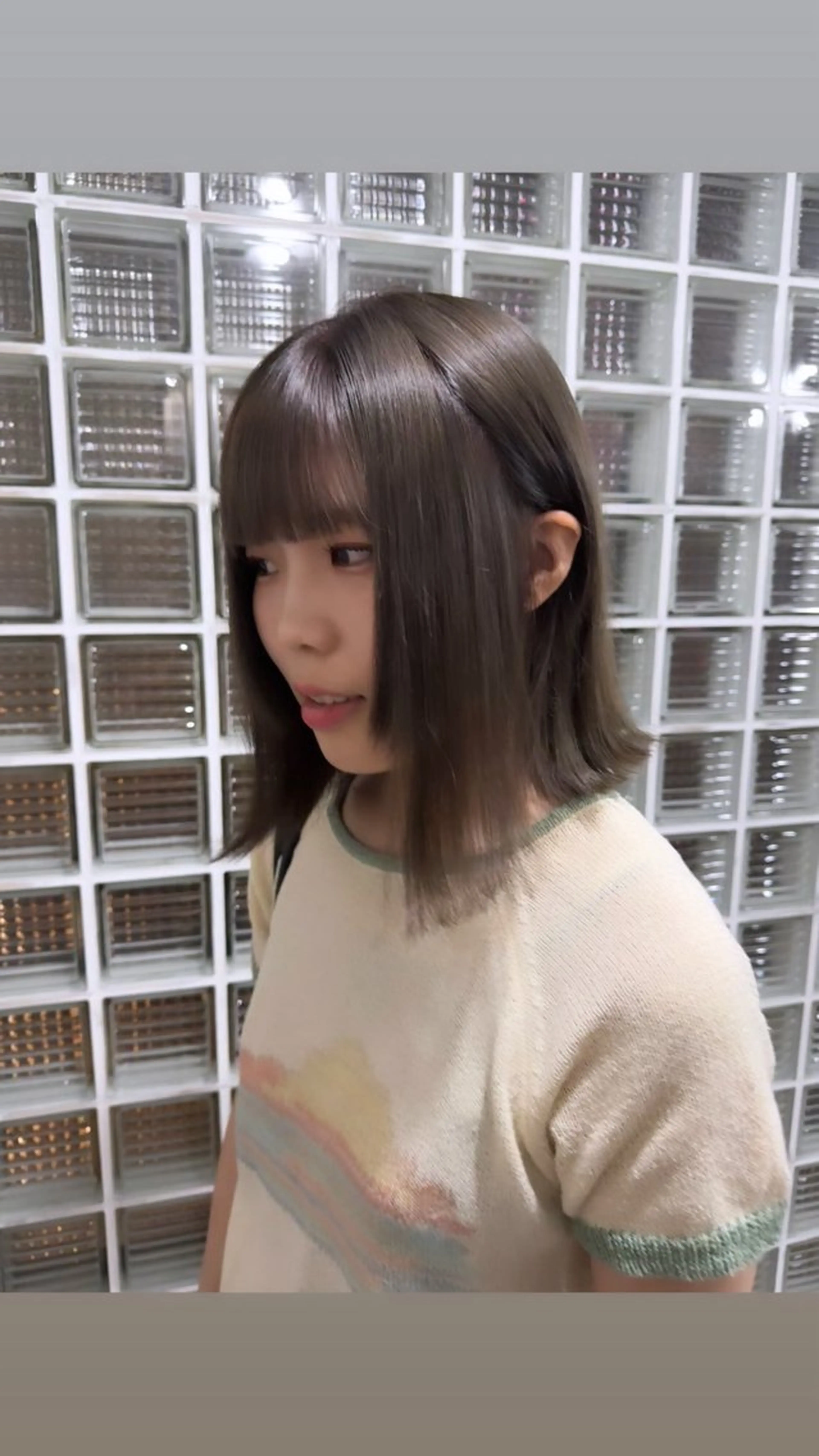 ミディアム カラー ヘアアレンジ ブリーチ 透明感カラー グレージュ 梅田トレンドレイヤー RISA🎀💕のヘアスタイル