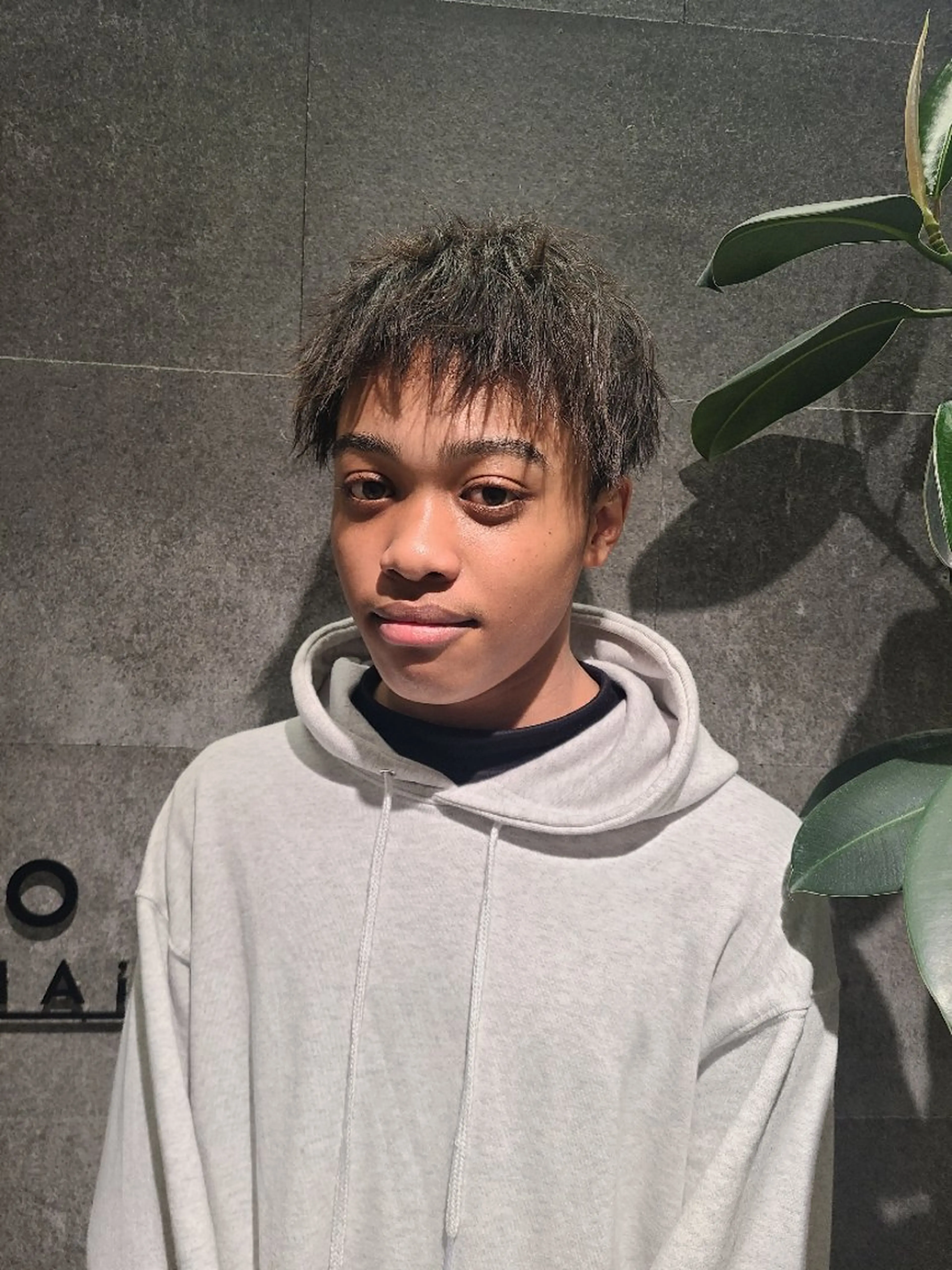 メンズ カット パーマ トリートメント GO TODAYシェアサロン岡山店所属・🎗️髪質改善・美髪 艶髪🥇小西邦生のヘアスタイル