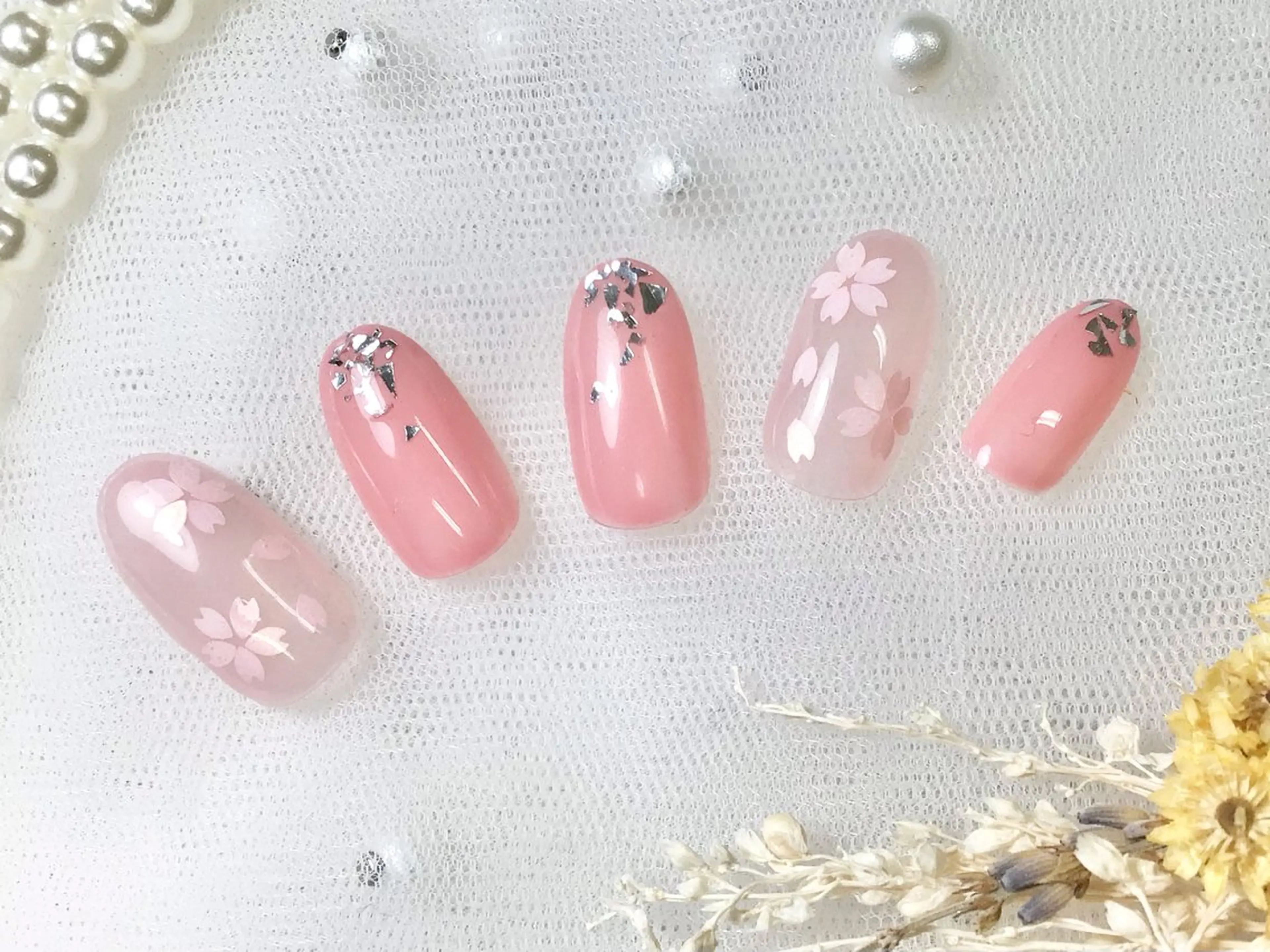 ネイル ハンドネイル ネイルPetit Ribbonのネイルデザイン