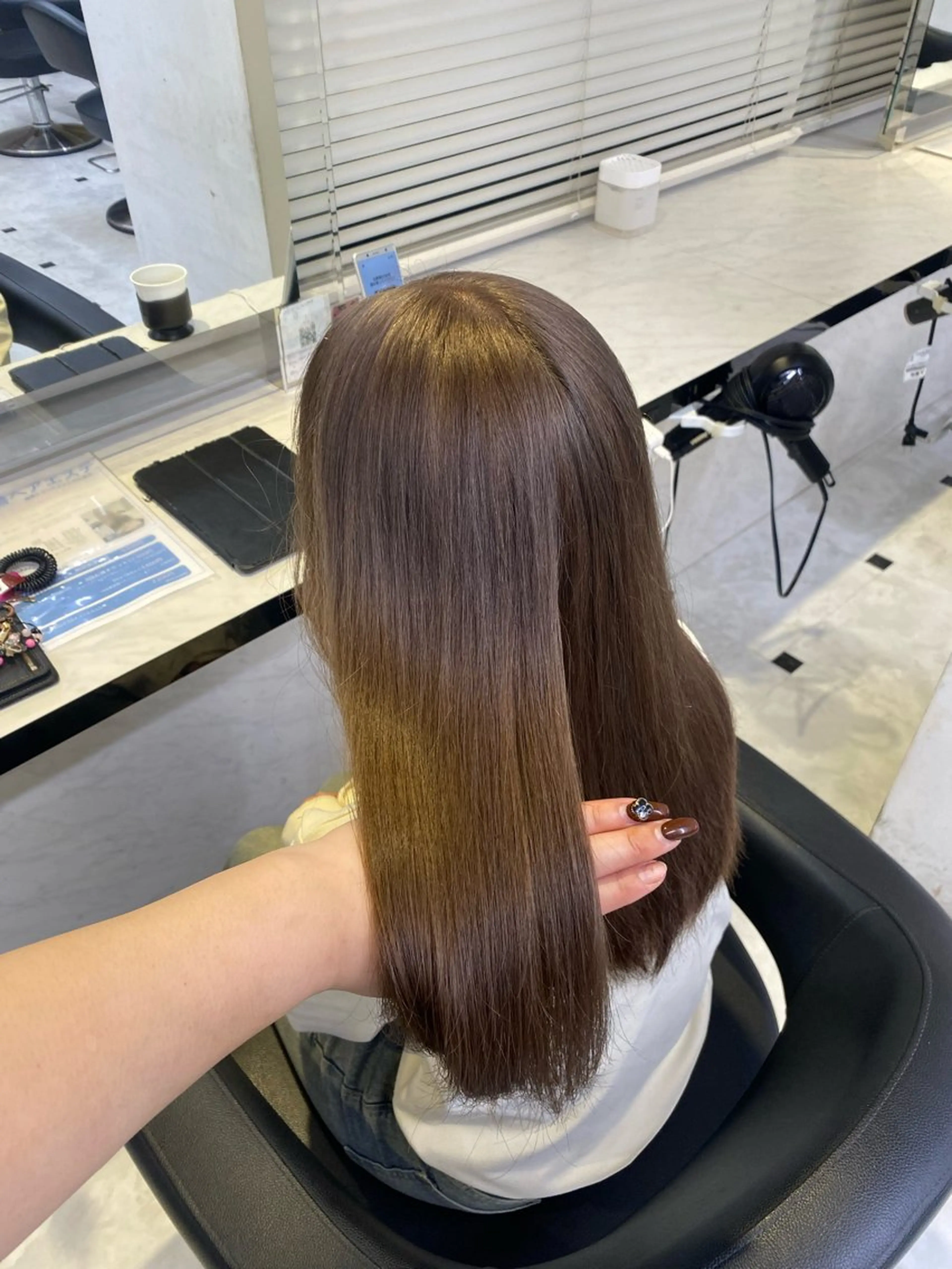 ロング カラー ヘアカラー トリートメント ヘッドスパ ヘアセット 透明感ベージュカラー 🪞上野🪞AIのヘアスタイル