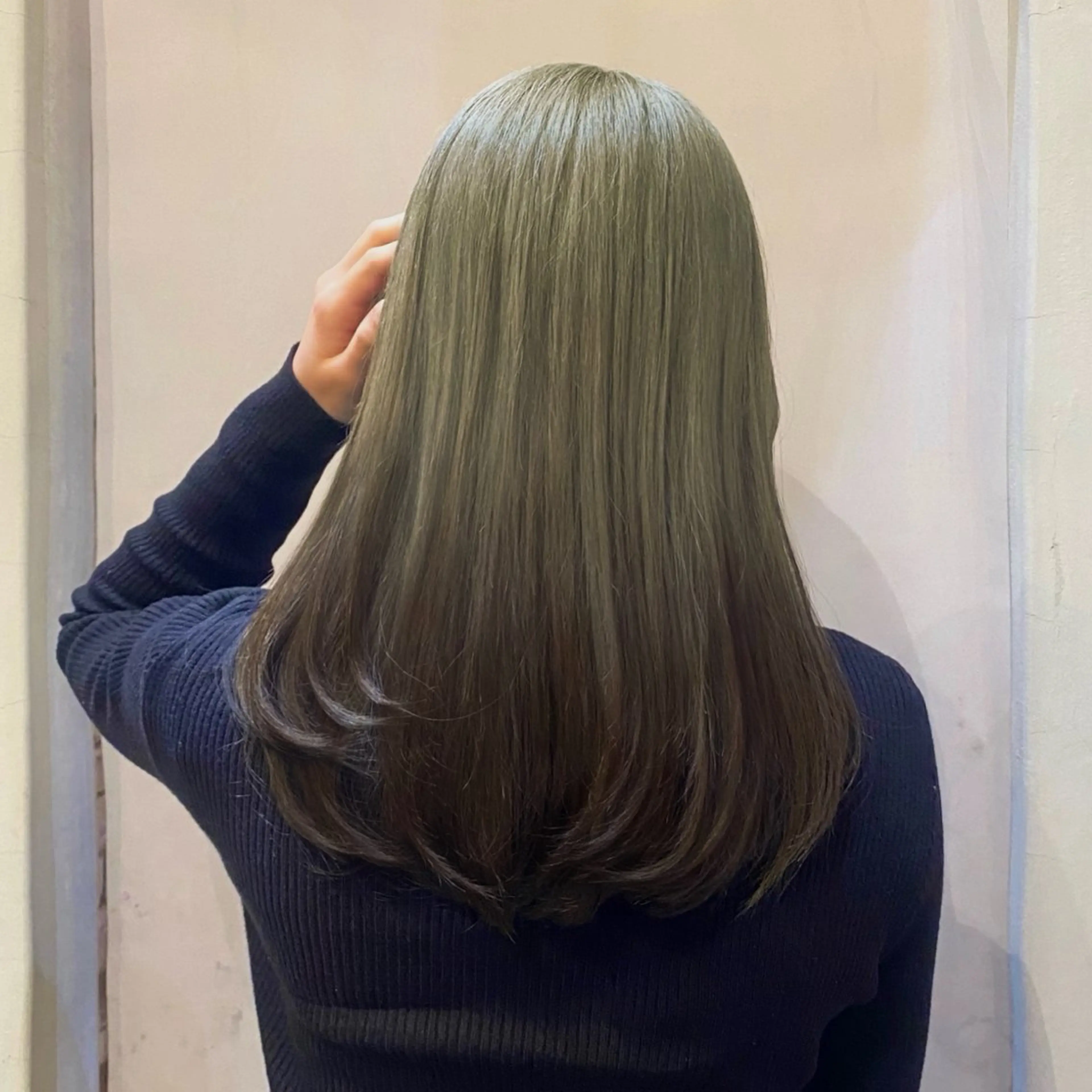 ミディアム カラー ブリーチ ブルーカラー ヘアカラー シールエクステ 🐁ONOの眉毛・アイブロウイメージ