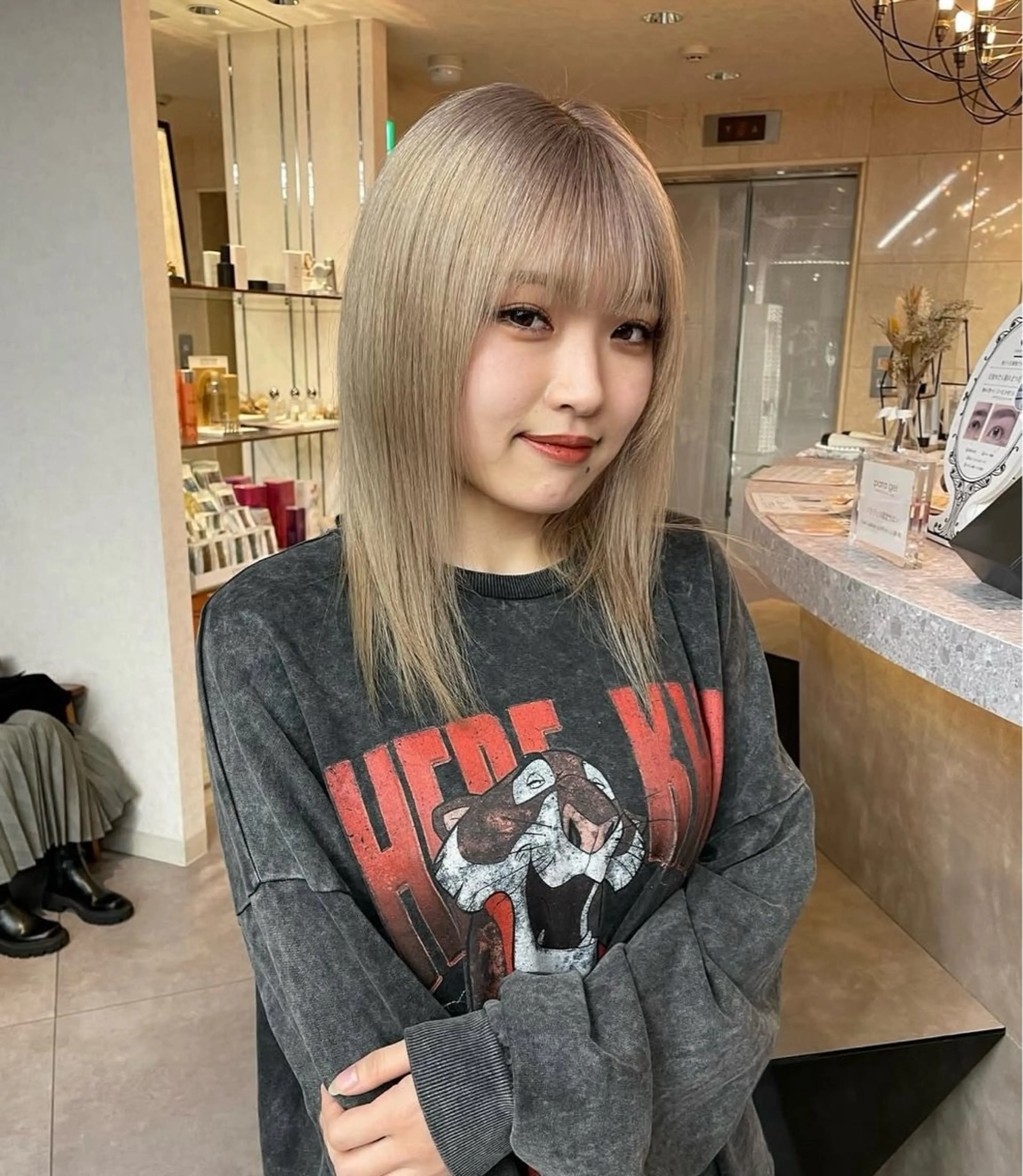 ミディアム カラー カット ヘアカラー トリートメント 韓国/レイヤー/ 透明感🩶ひかる🩶のヘアスタイル