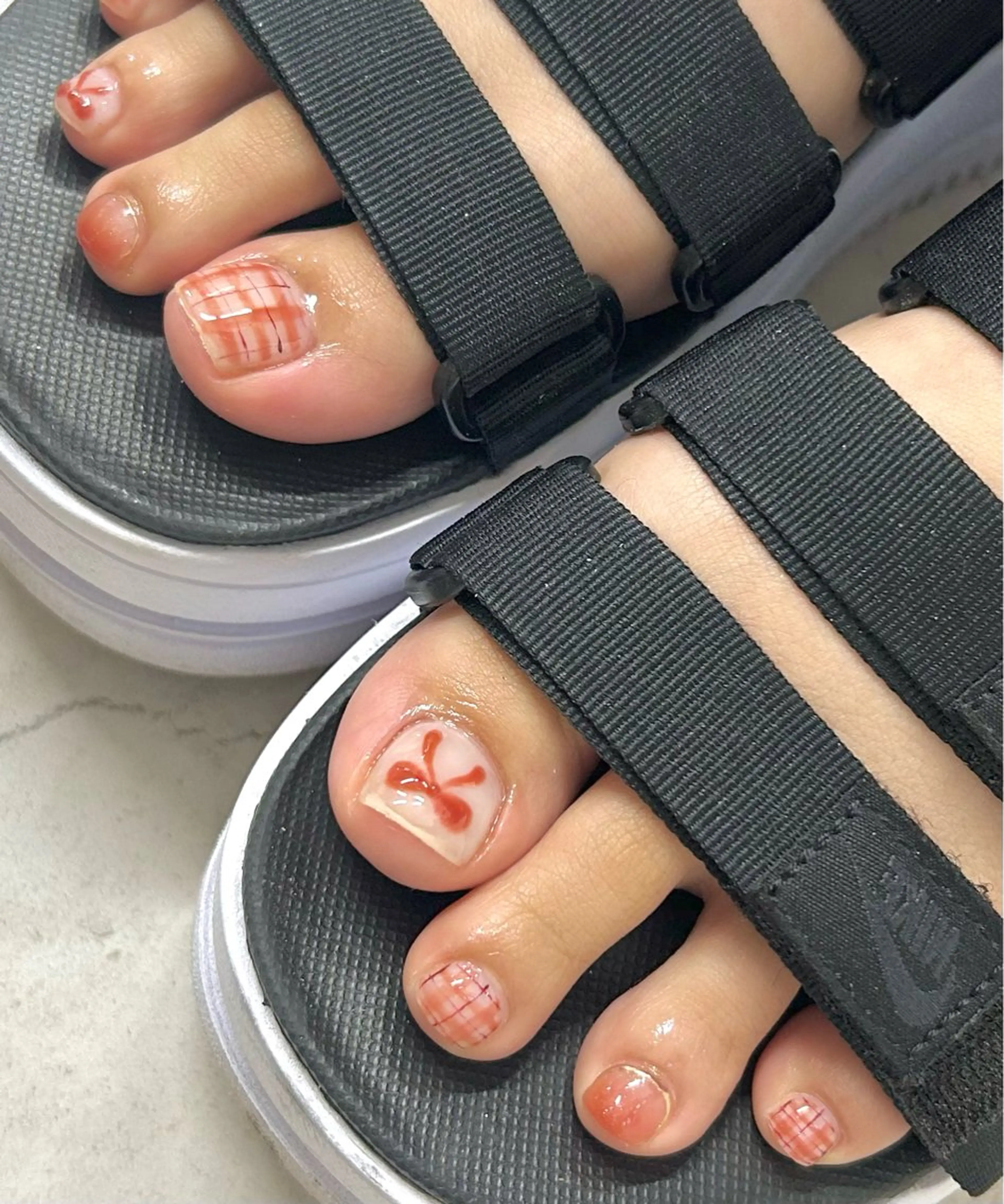 リピーター様☆フットやり放題メニュー★￥6500次回予約￥500引き‎𖤐 ̖́-‬の写真