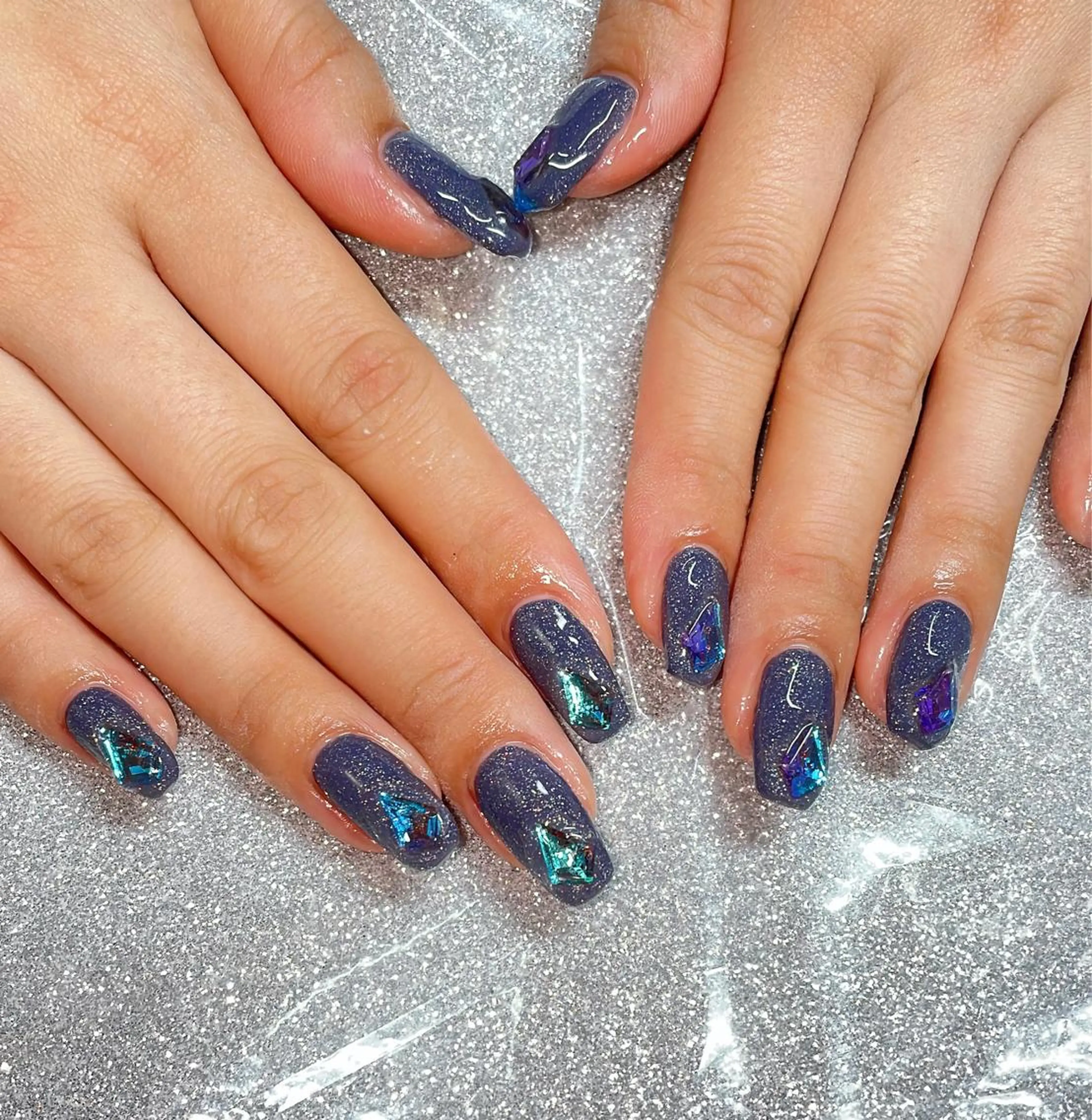 ネイル ハンドネイル VIERU 🌈🎀💖のネイルデザイン