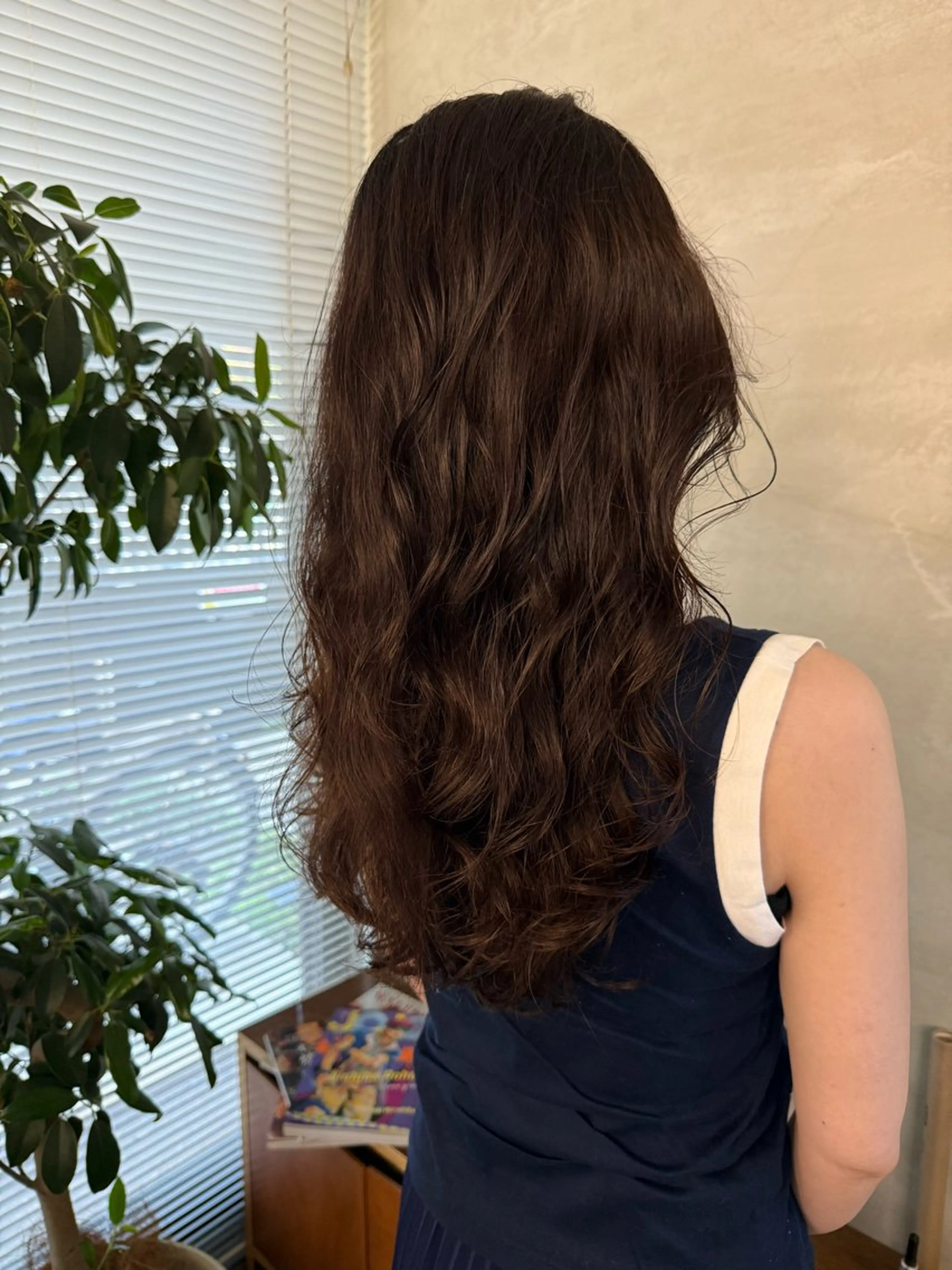 ミディアム パーマ 表参道アパートメント所属・とも ゆかりのヘアスタイル