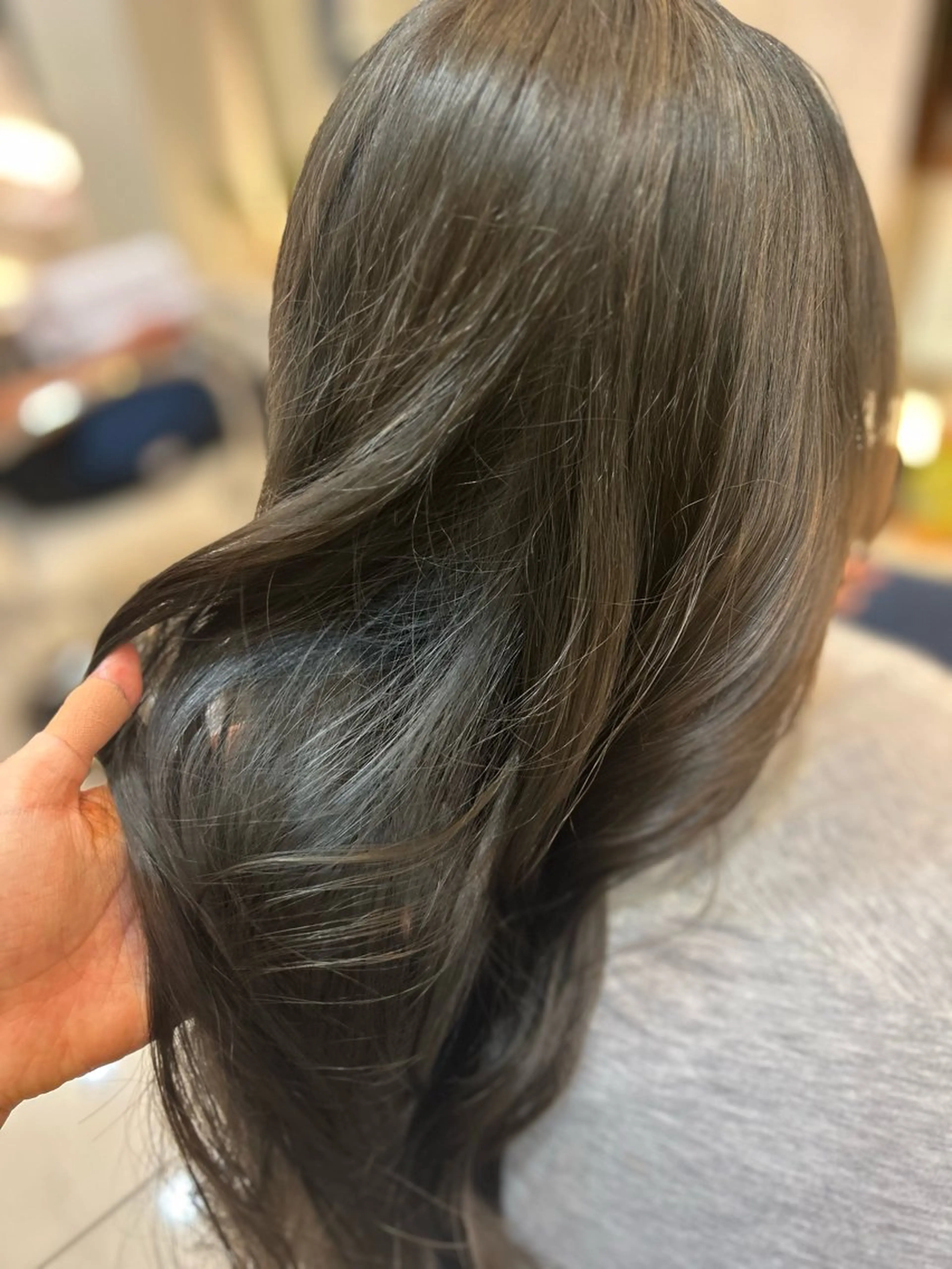 ロング カラー ヘアカラー 坂田 愛彩萌のヘアスタイル