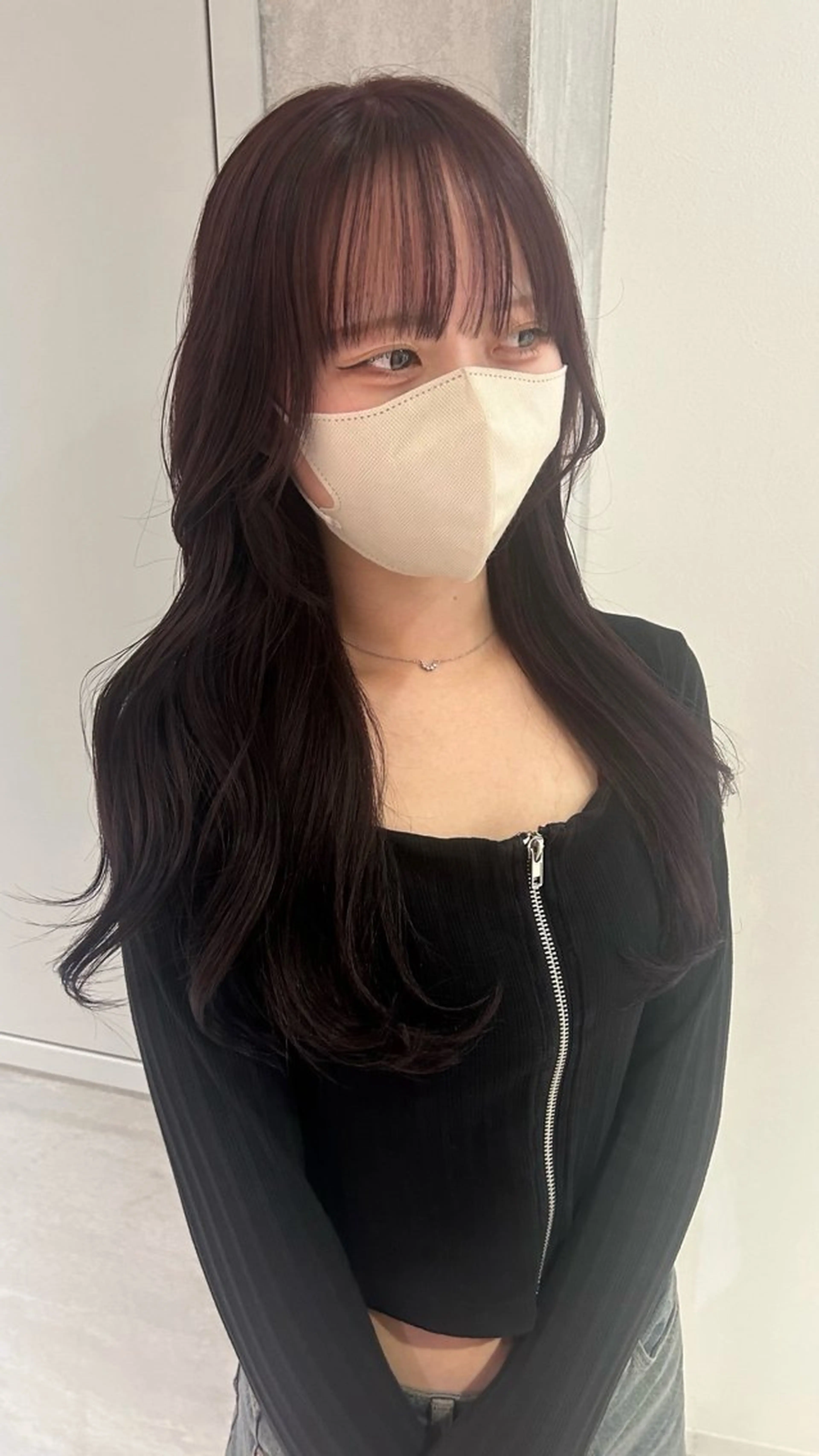 ロング Ann/ベージュ /ミルクティーのヘアスタイル