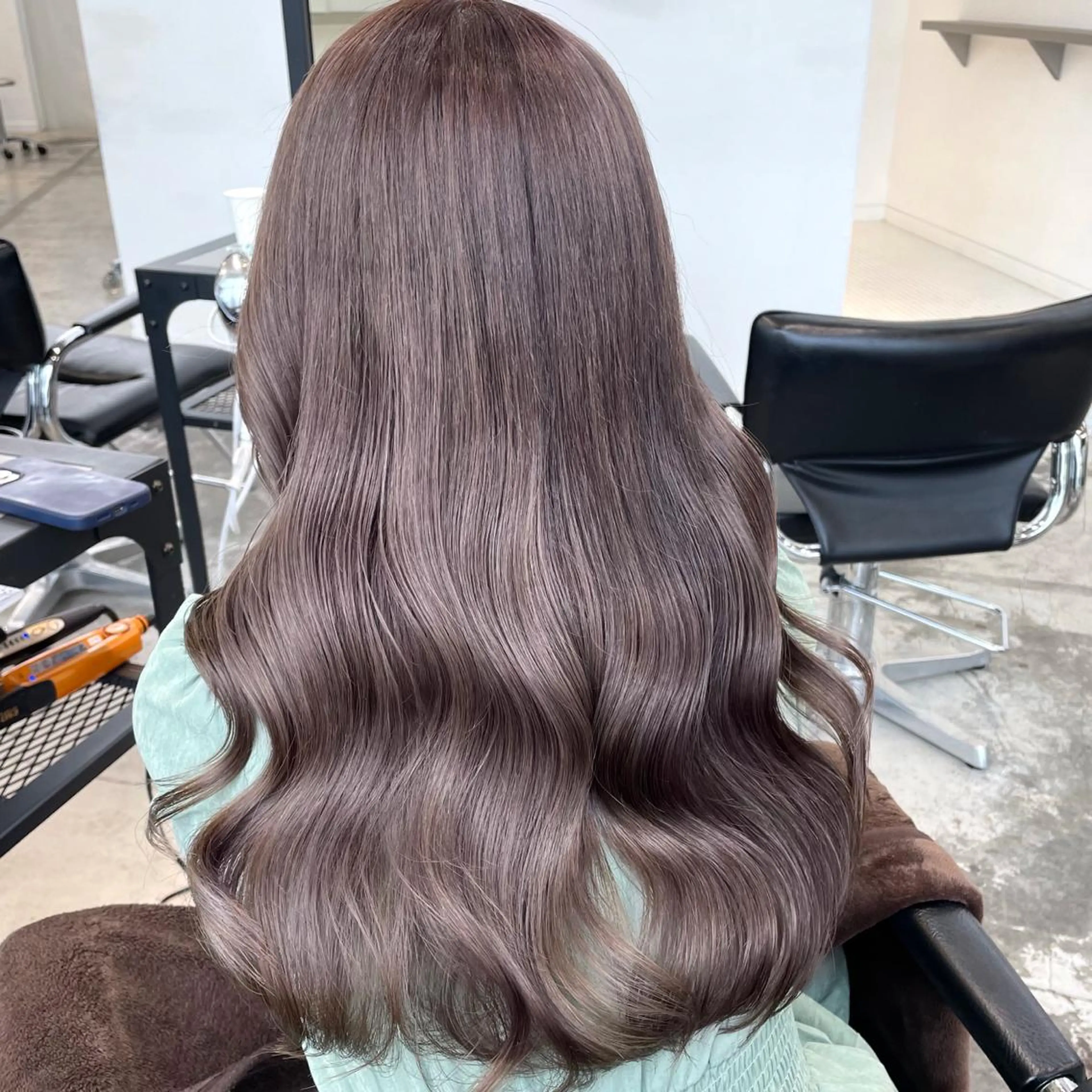 ロング カラー ブリーチ グレージュ レイヤー×グレージュ /ピンク🩷mioのヘアスタイル