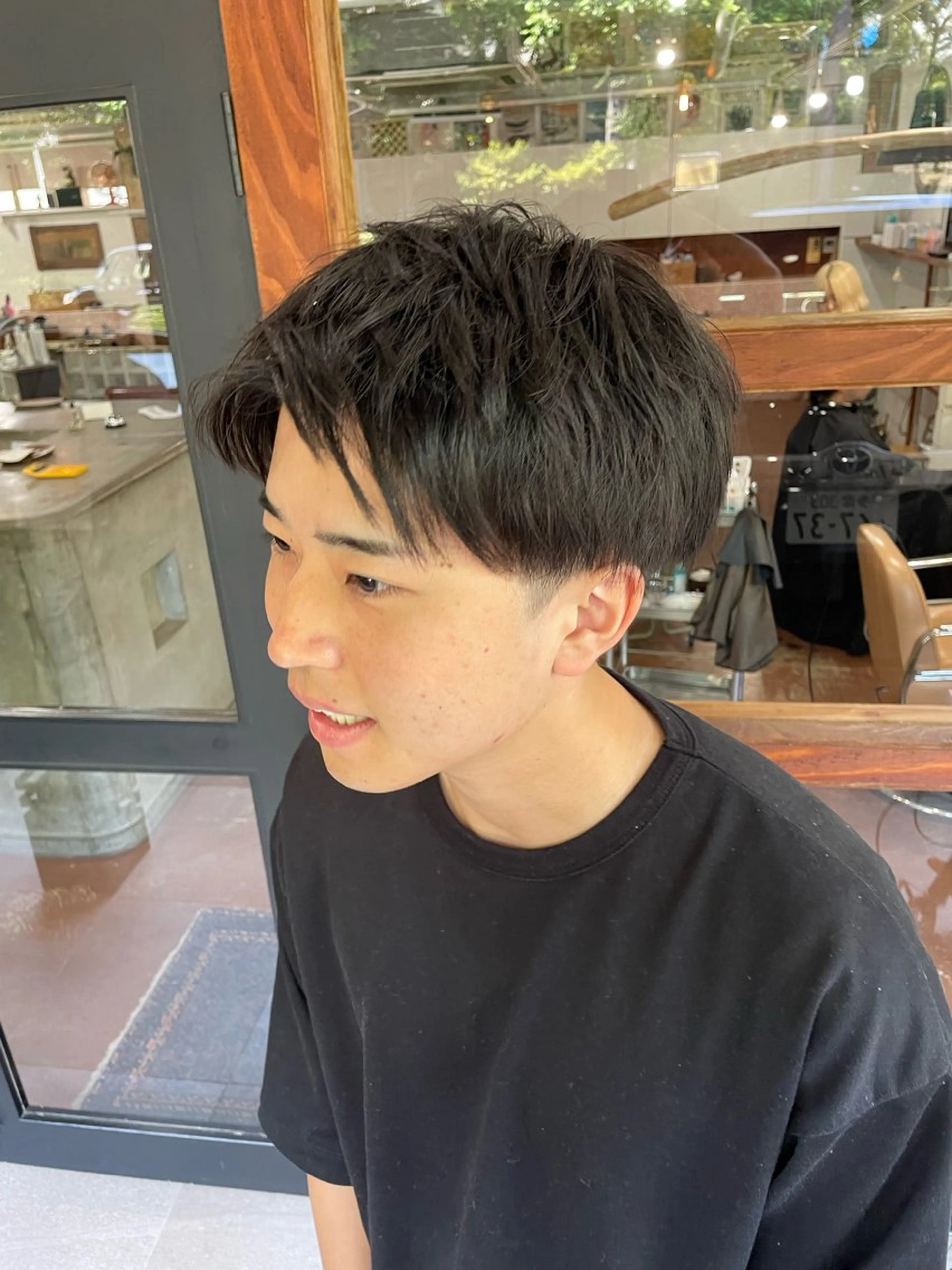 ショート メンズ アップバング 刈り上げ カット marbles 森田雅治のヘアスタイル