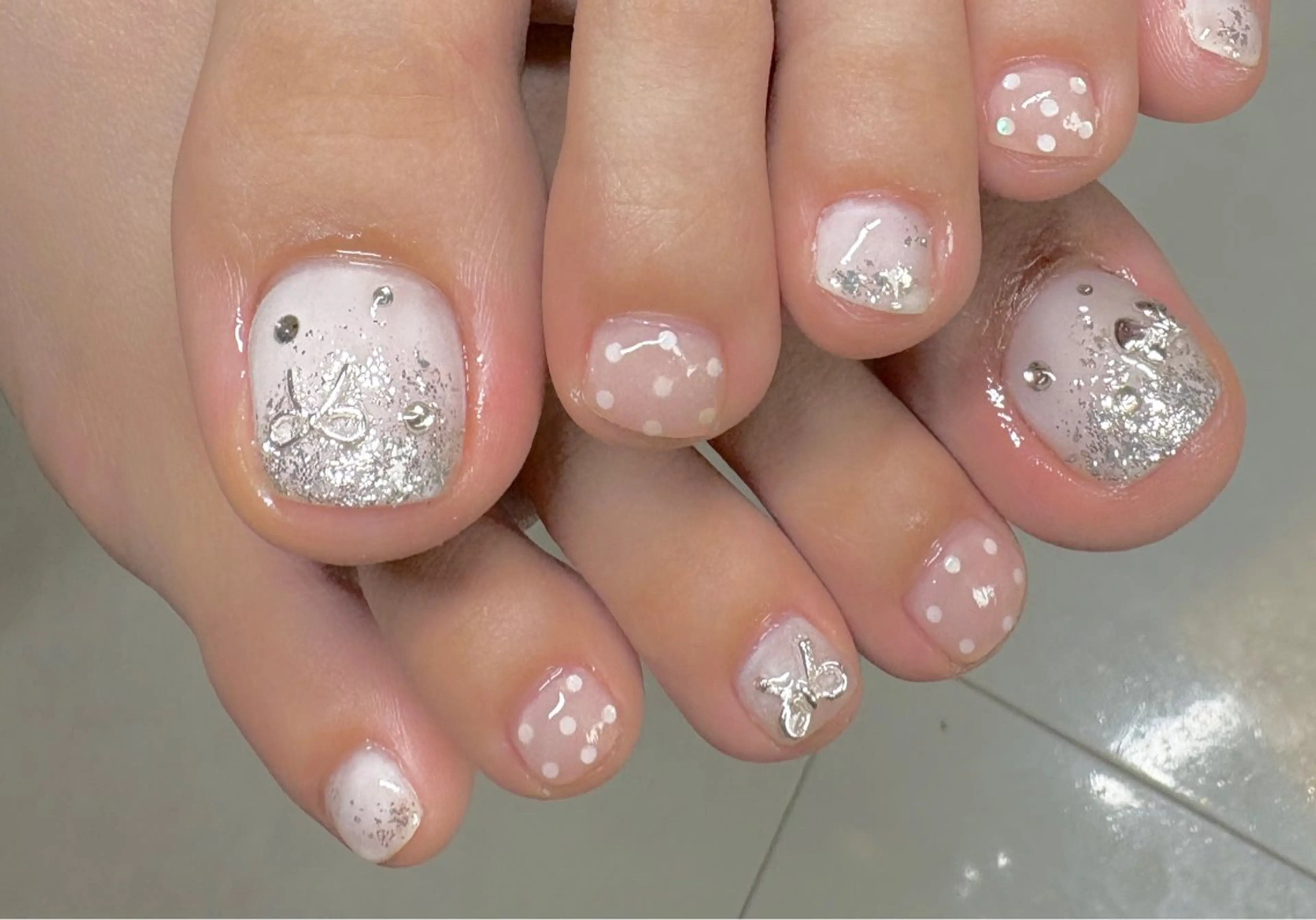 ネイル 長さ出し 持ち込み 春ネイル フットネイル N.style所属・Ｎ. styleのネイルデザイン