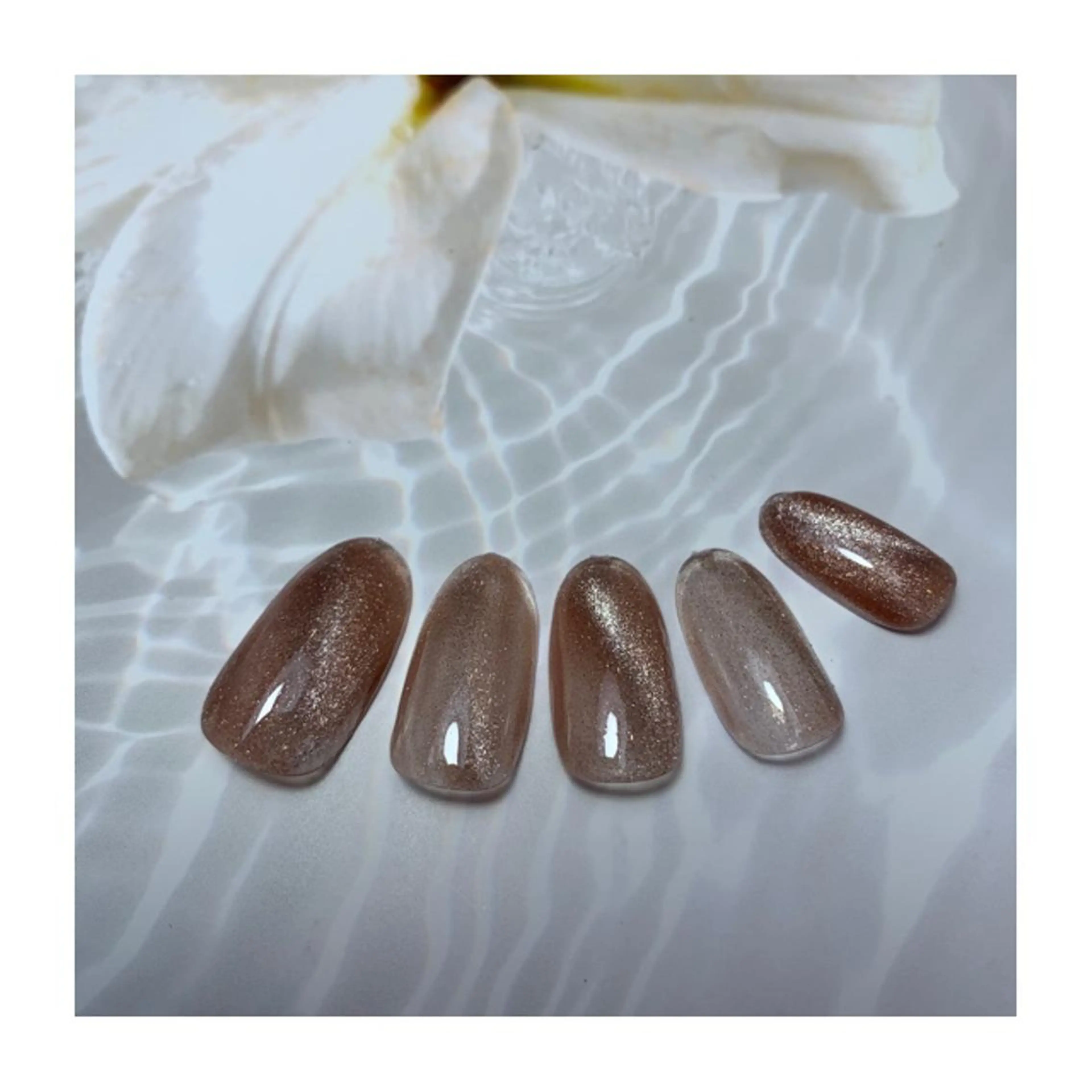 ネイル マグネットネイル 駒月 明日香の眉毛・アイブロウイメージ