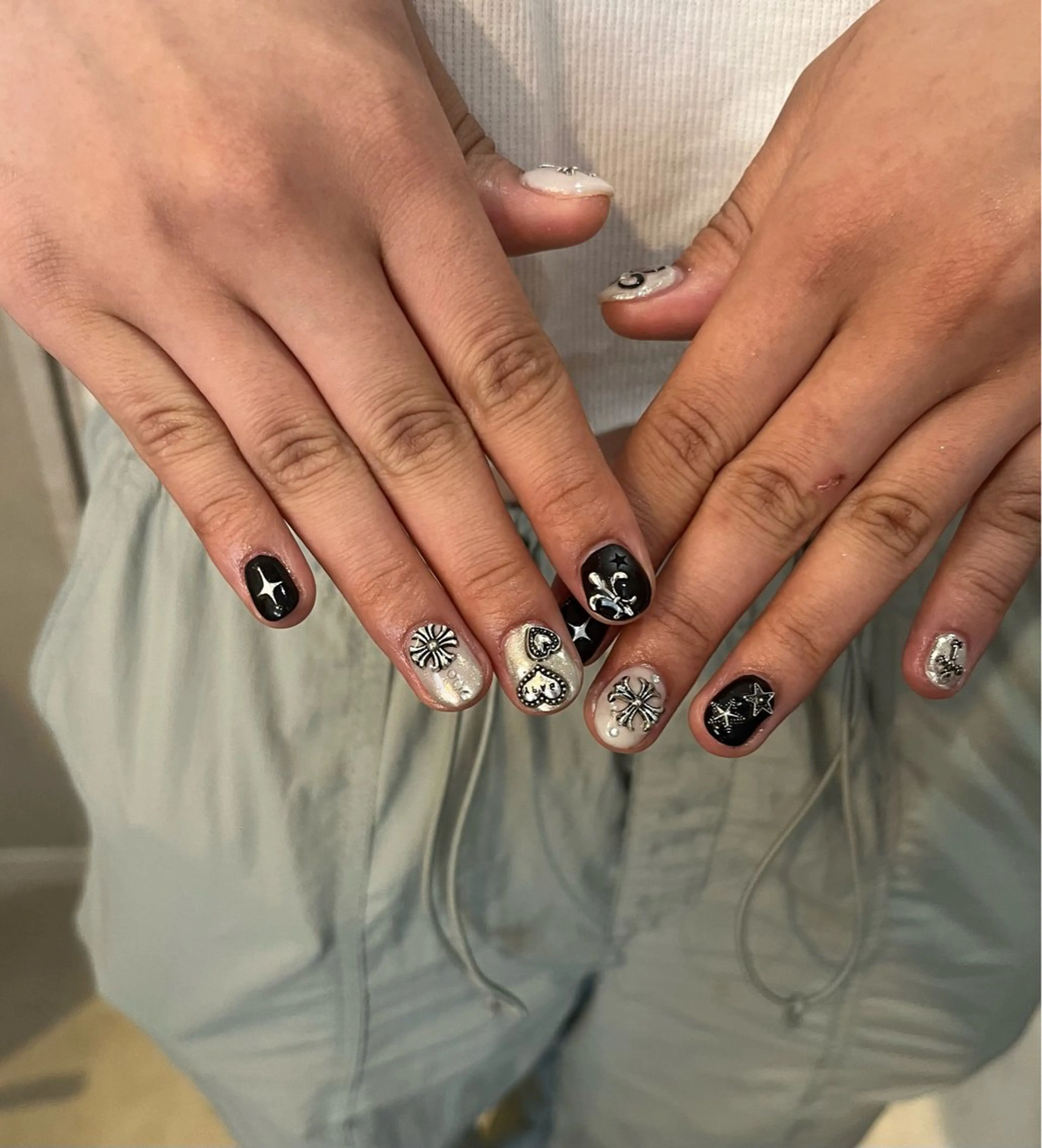 ネイル 持ち込み 市本 葵のネイルデザイン