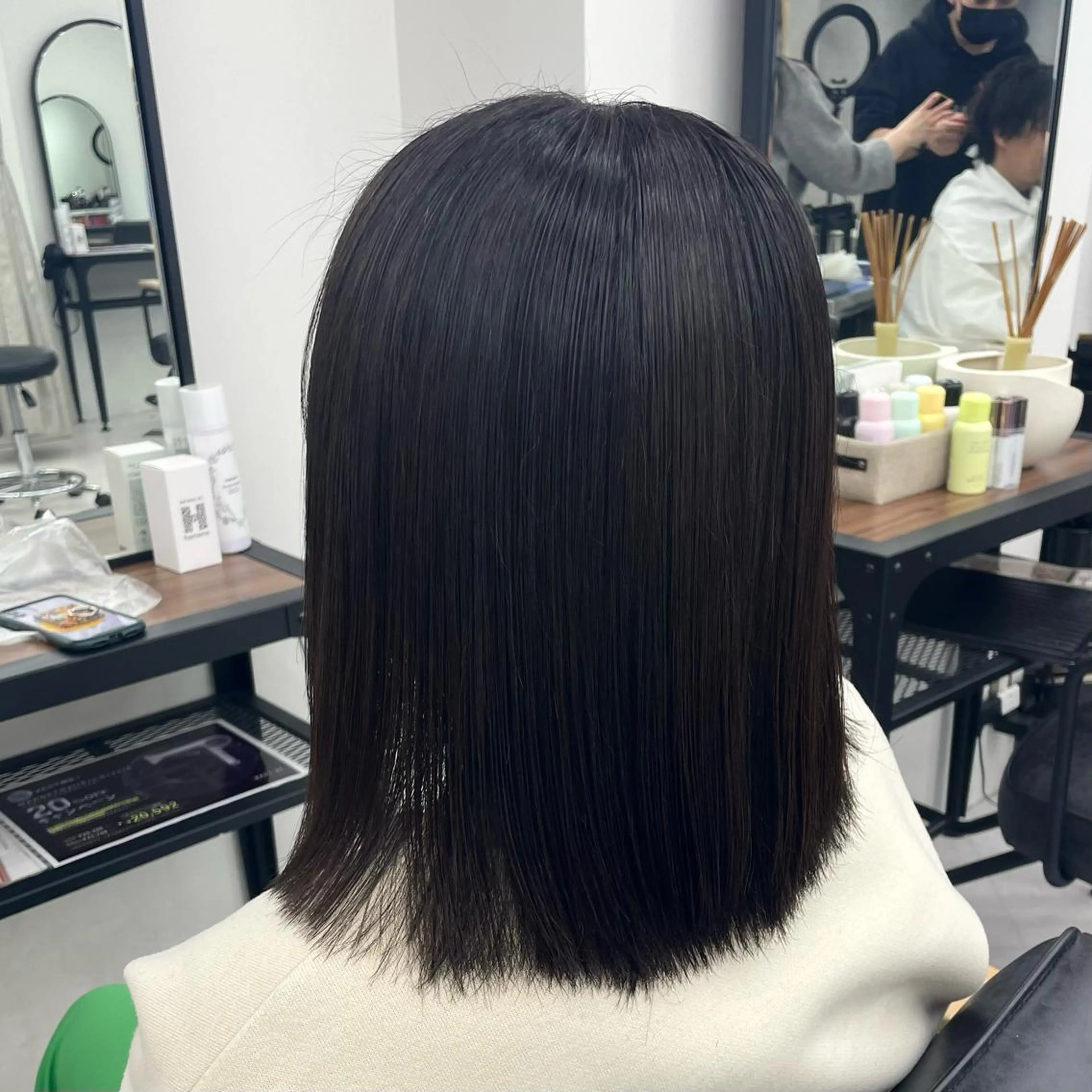 ショート カラー パーマ ヘアアレンジ メンズ キッズ ネイル マツエク・マツパ アイブロウ ブラウン mona/ ストレートスタイル✨のヘアスタイル