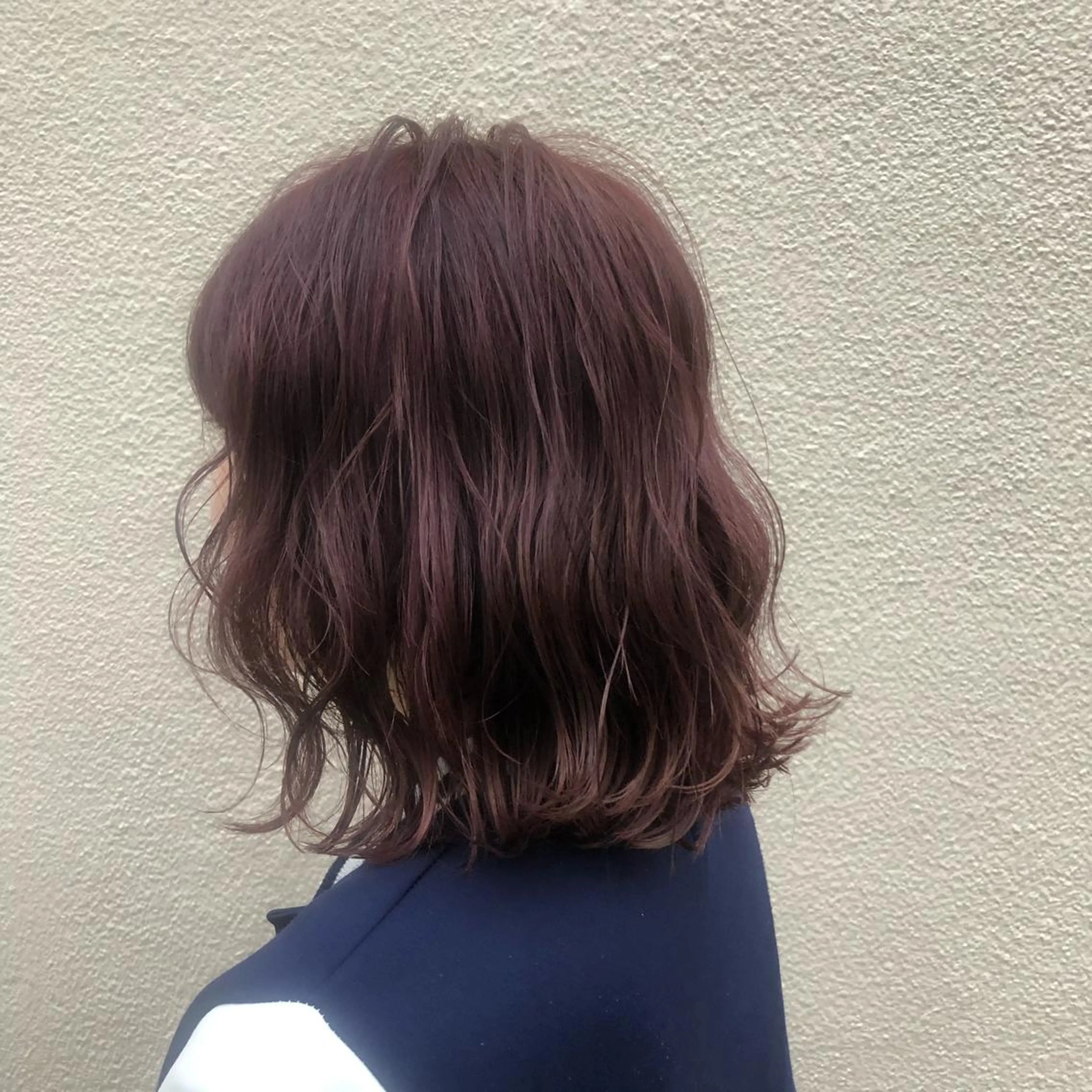 ミディアム カラー 古屋 花織のヘアスタイル