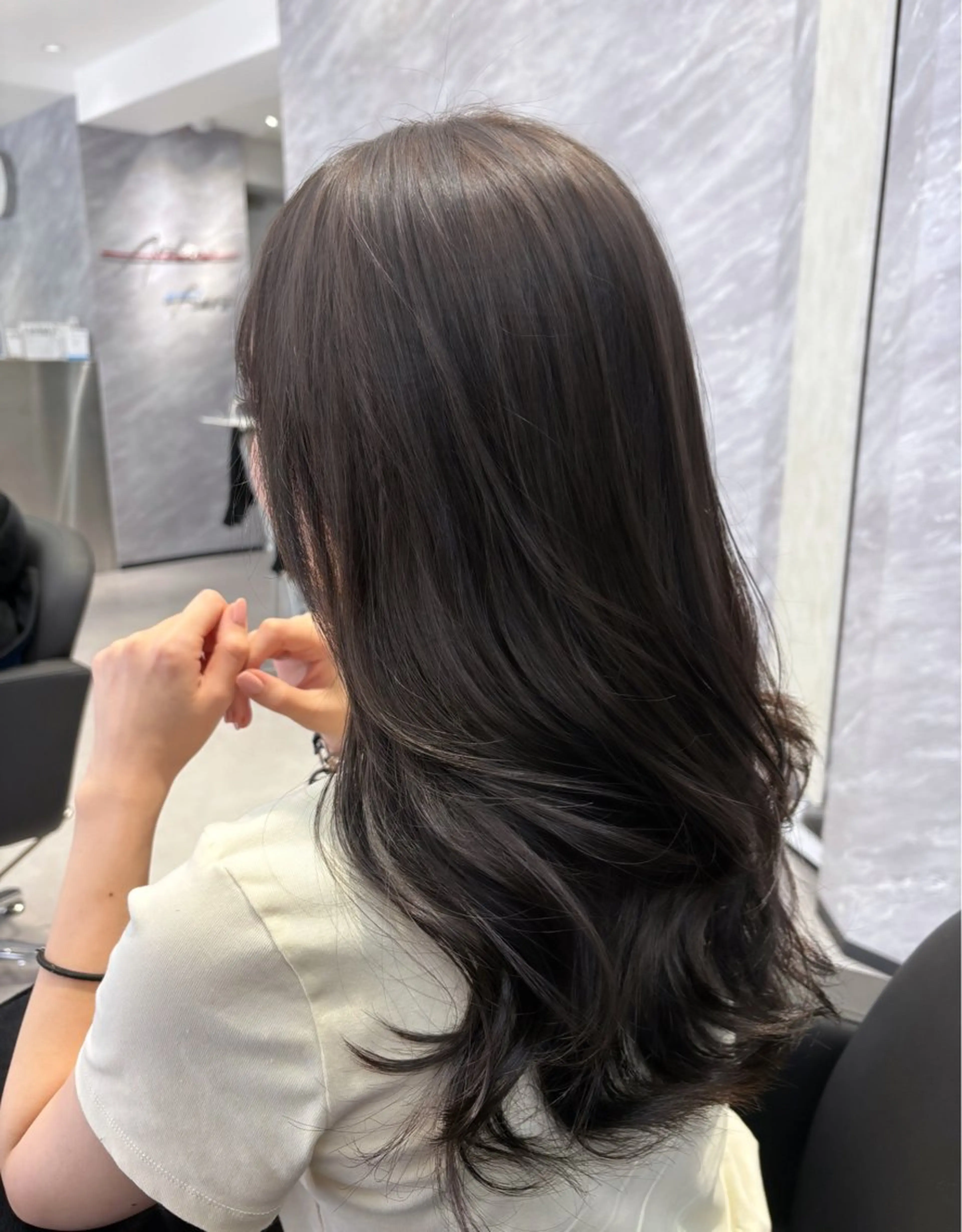 ロング カラー ヘアカラー 堀江/透明感 ベージュ/白川幸太のヘアスタイル