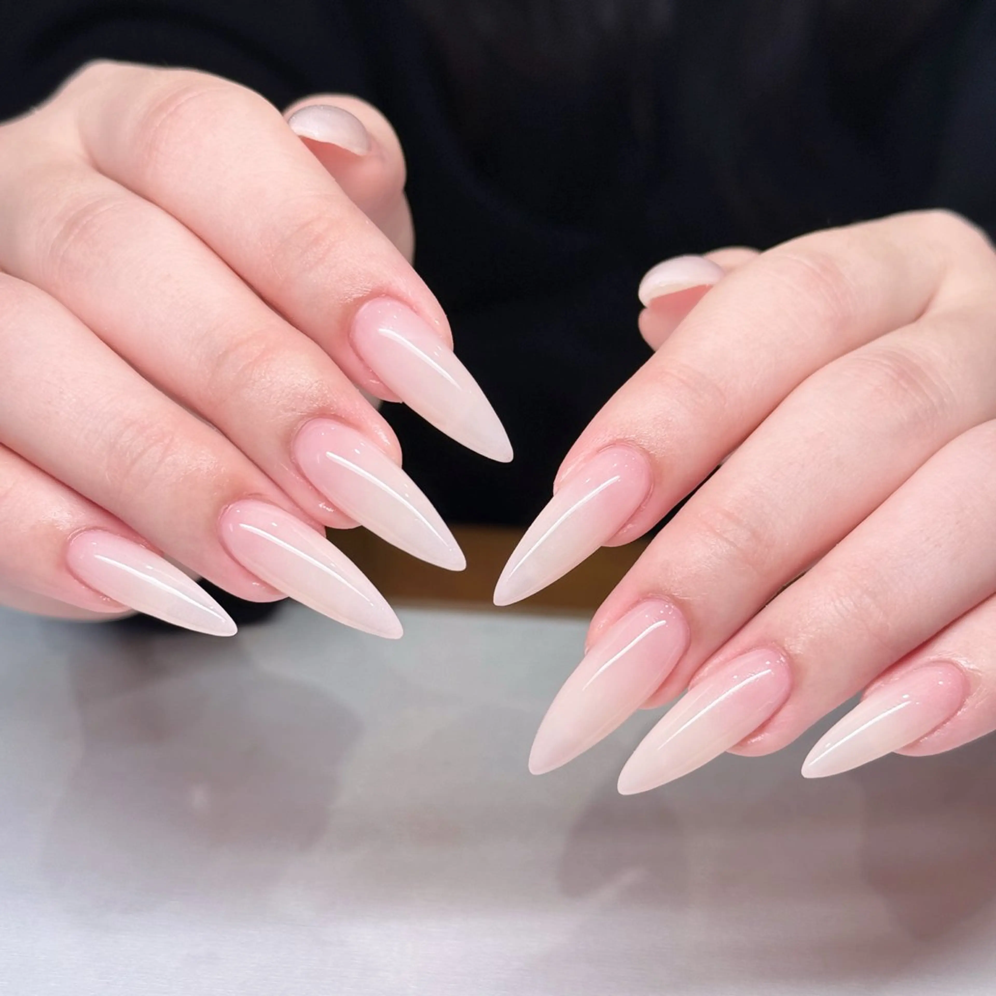 ネイル オーロラネイル ブルー チークネイル フットネイル フレンチネイル ハンドネイル JAN 168 池袋のネイルデザイン